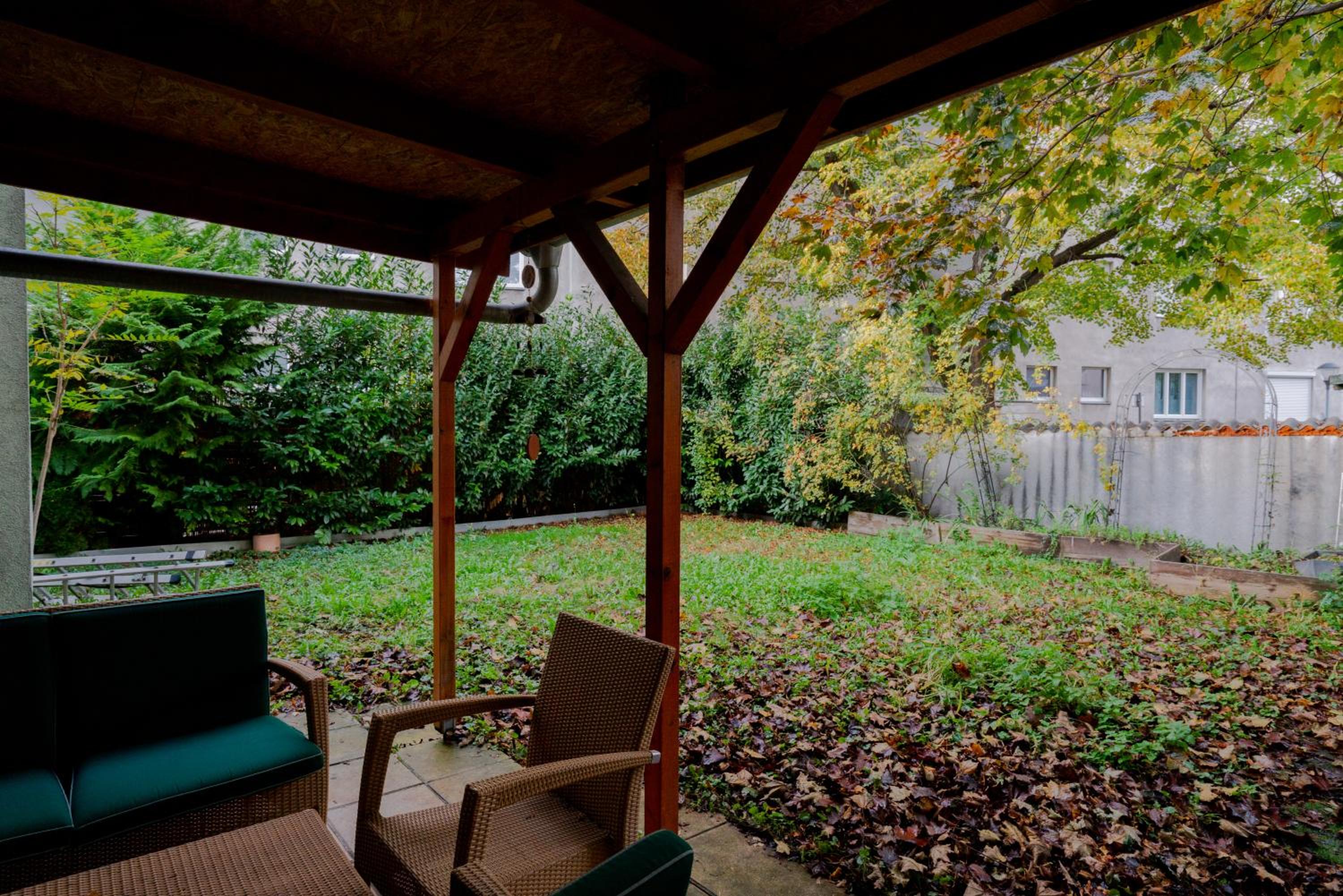 Bessemer - Charming Cottage with Garden