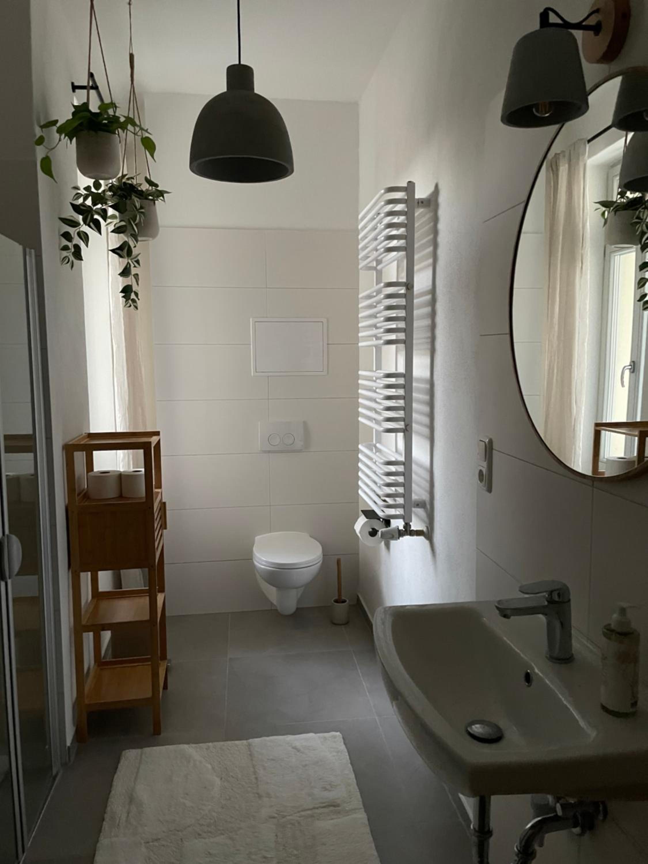 ApartNaest Radeberg - vollausgestattete 1 - bis 4-Zimmer Apartments l 24h Zugang per Code l Check-in Anleitung über Posteingang l Parkplatz auf Anfrage l F