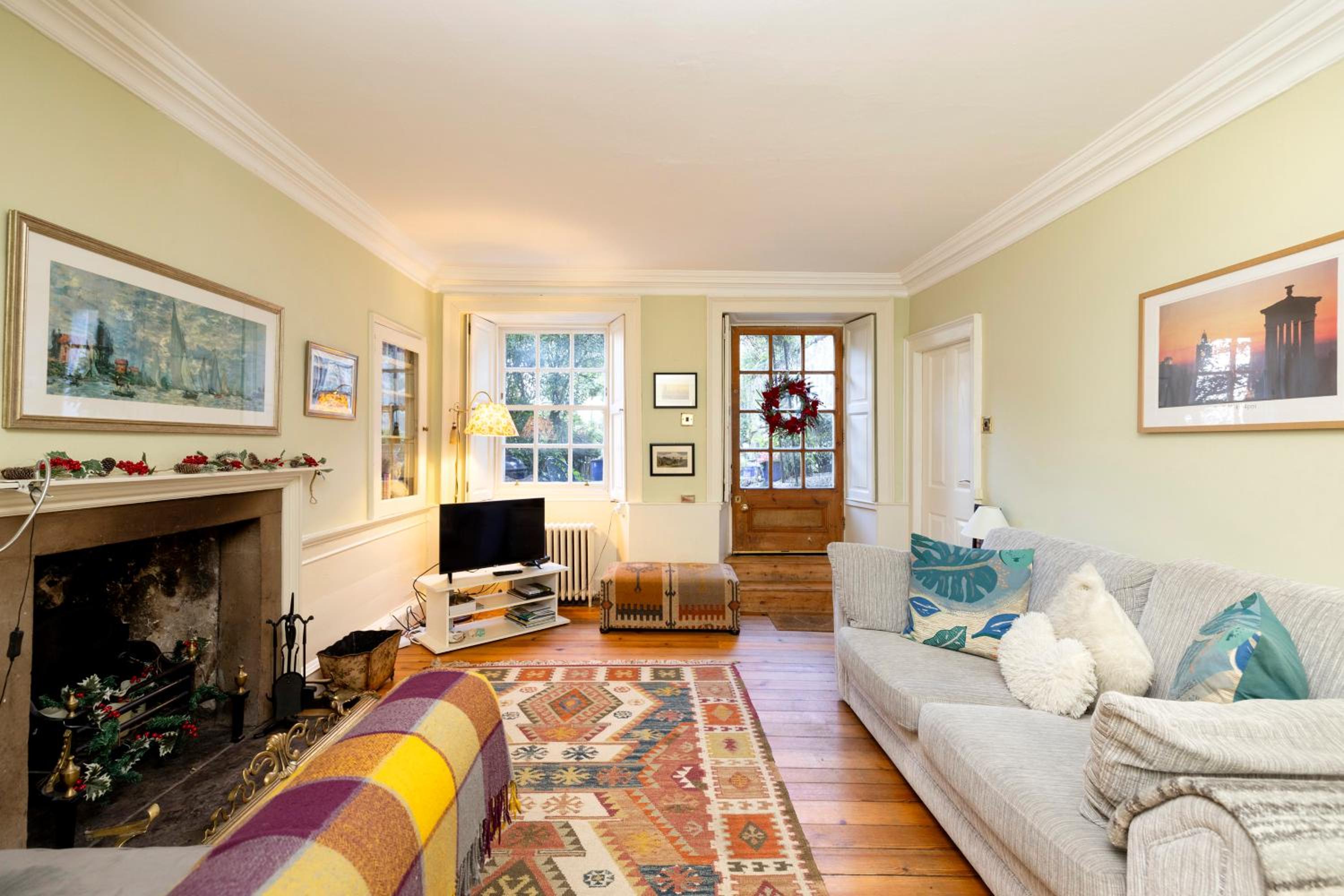 JOIVY Beautiful apartment, private garden, Calton Hill — Edinburgh