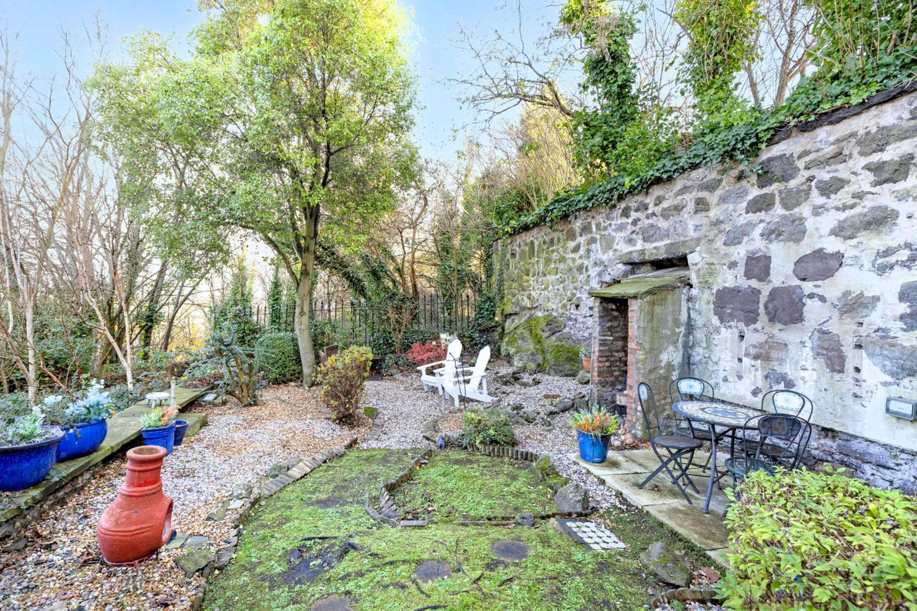 JOIVY Beautiful apartment, private garden, Calton Hill photo 2