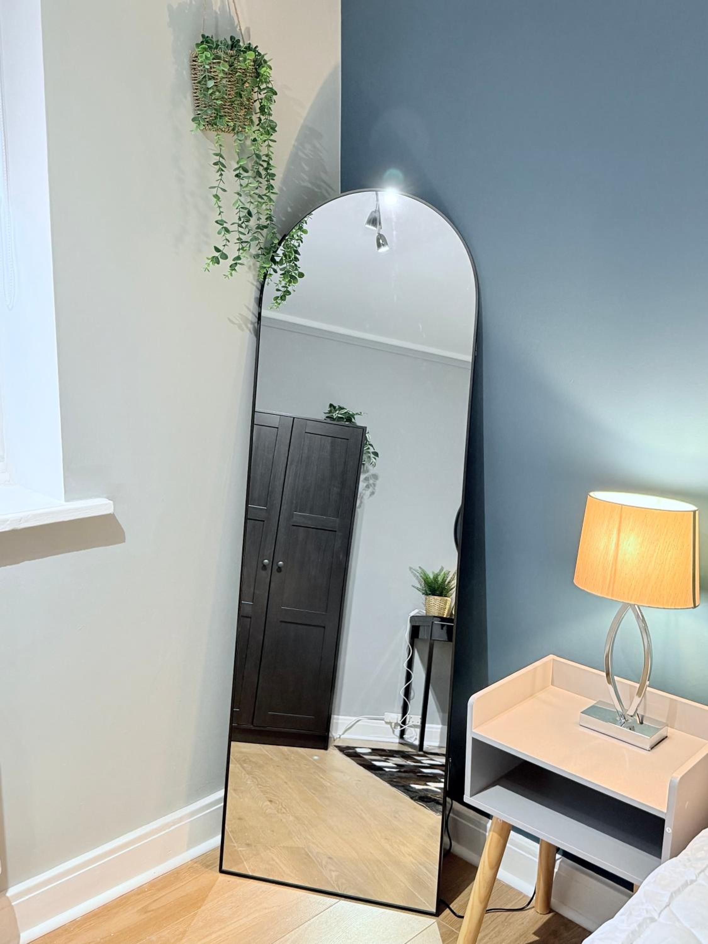 StayLondon - Sleeps 5 with Free Parking - best for Holiday, Concerts or Matches