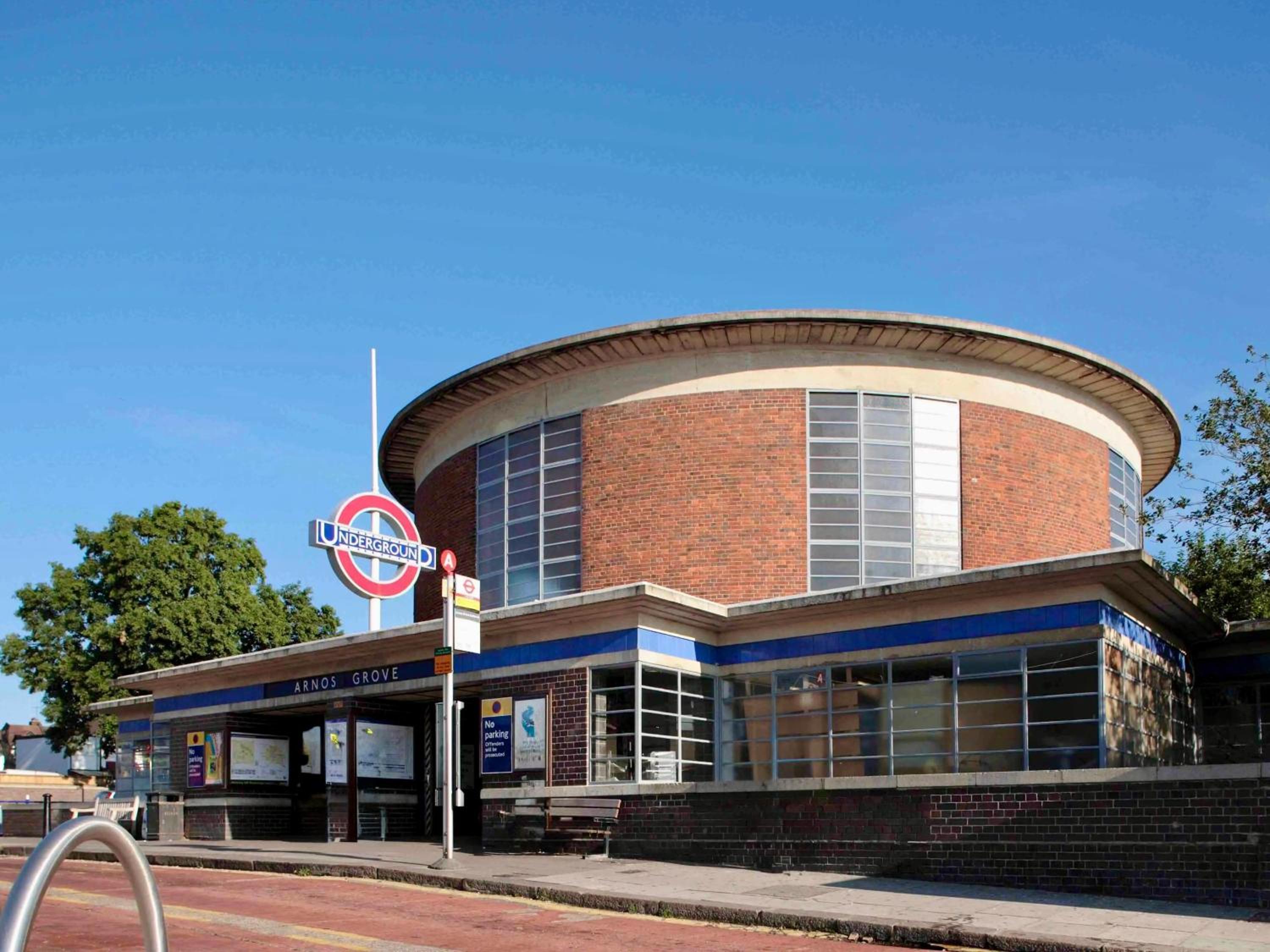 StayLondon - Sleeps 5 with Free Parking - best for Holiday, Concerts or Matches