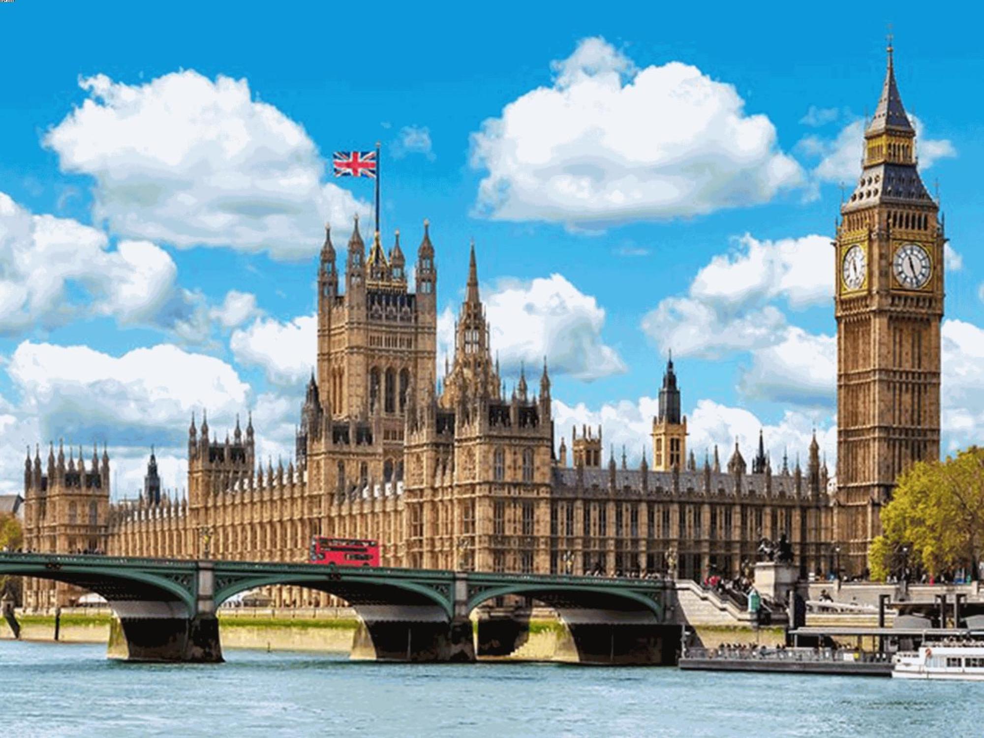 StayLondon - Sleeps 5 with Free Parking - best for Holiday, Concerts or Matches