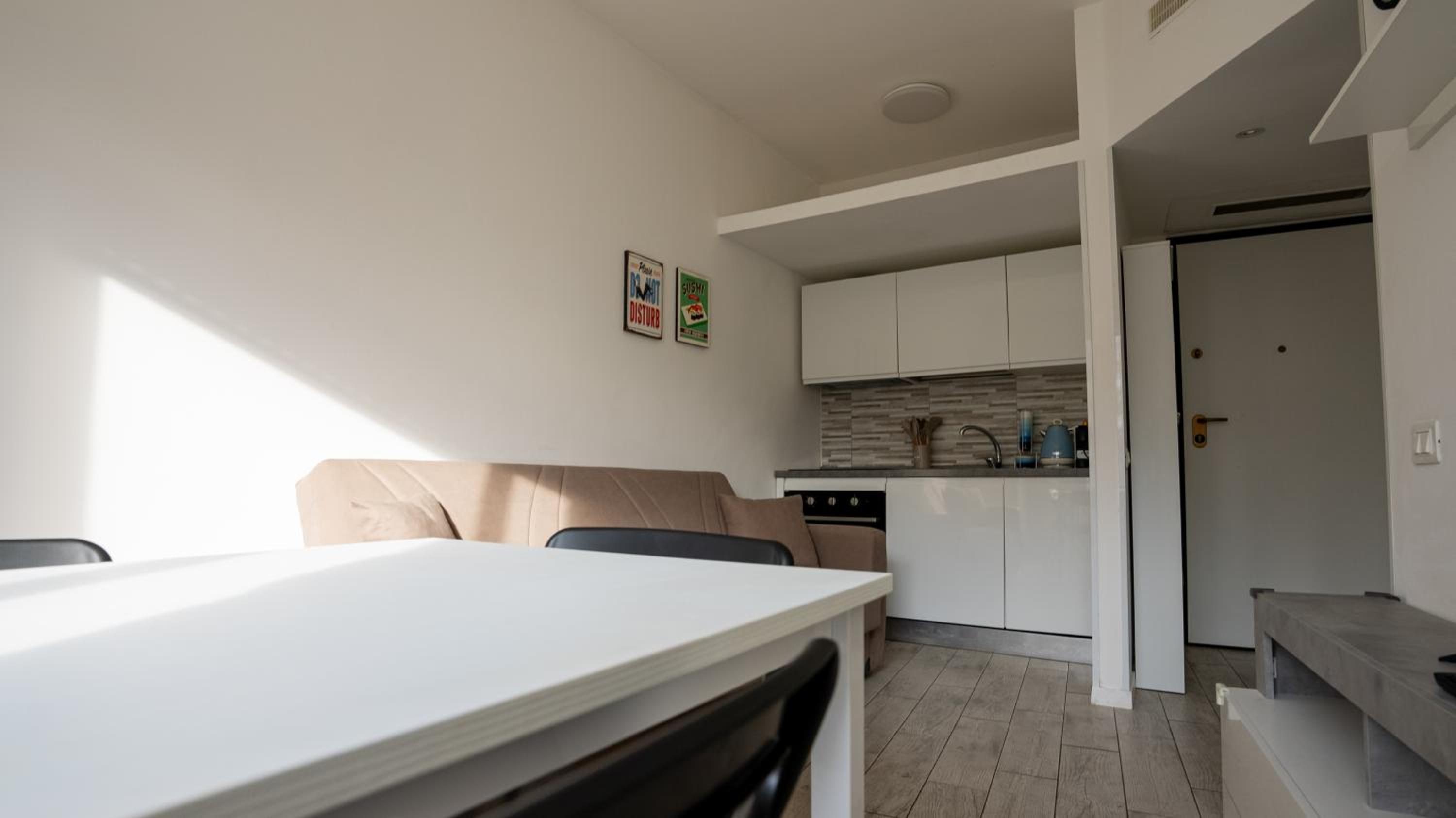 Free Parking - San Gerardo cosy apartment view 3
