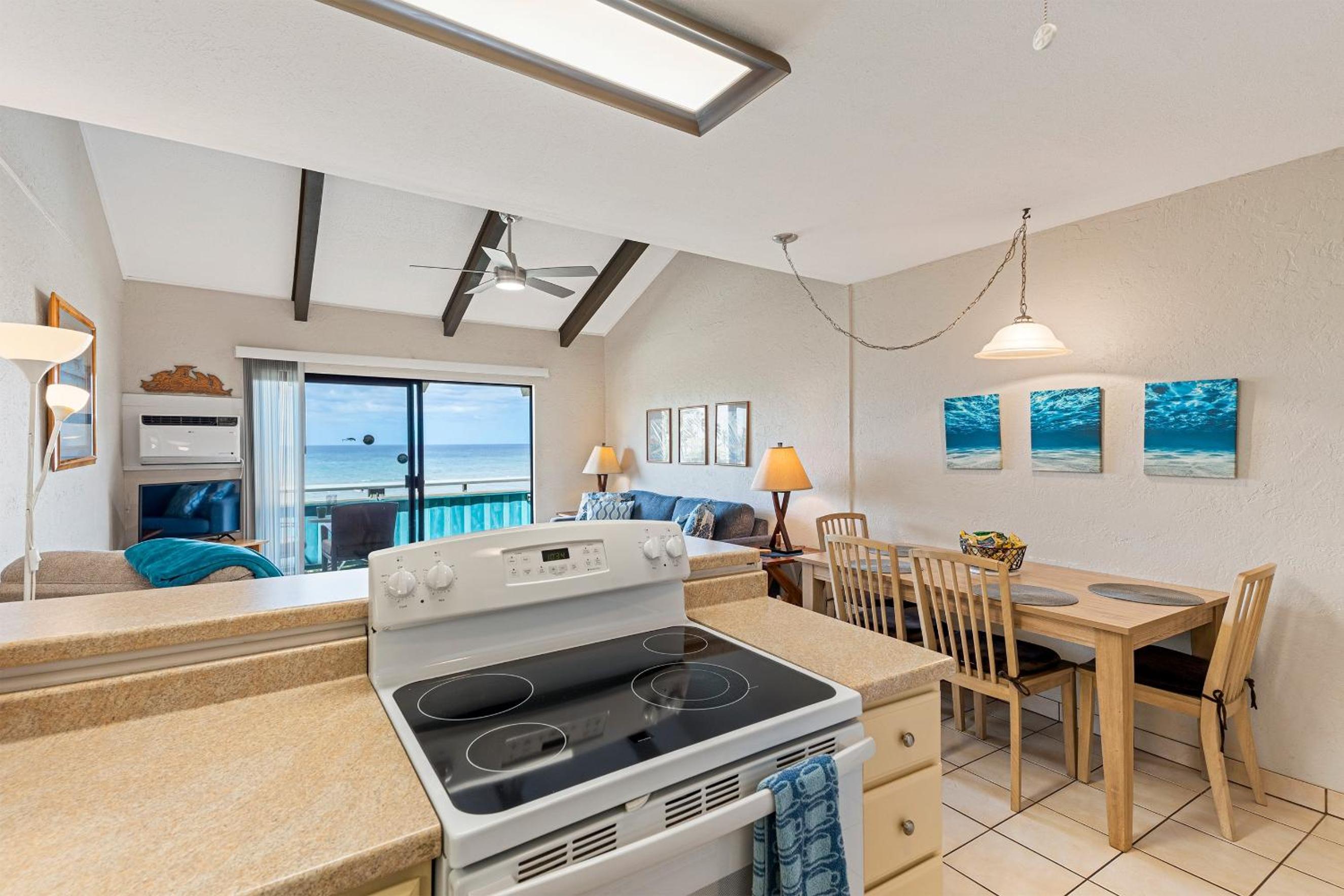 Shores of Maui 215 - Dramatic Ocean Views, Steps to the Beach, Renovated, AC!