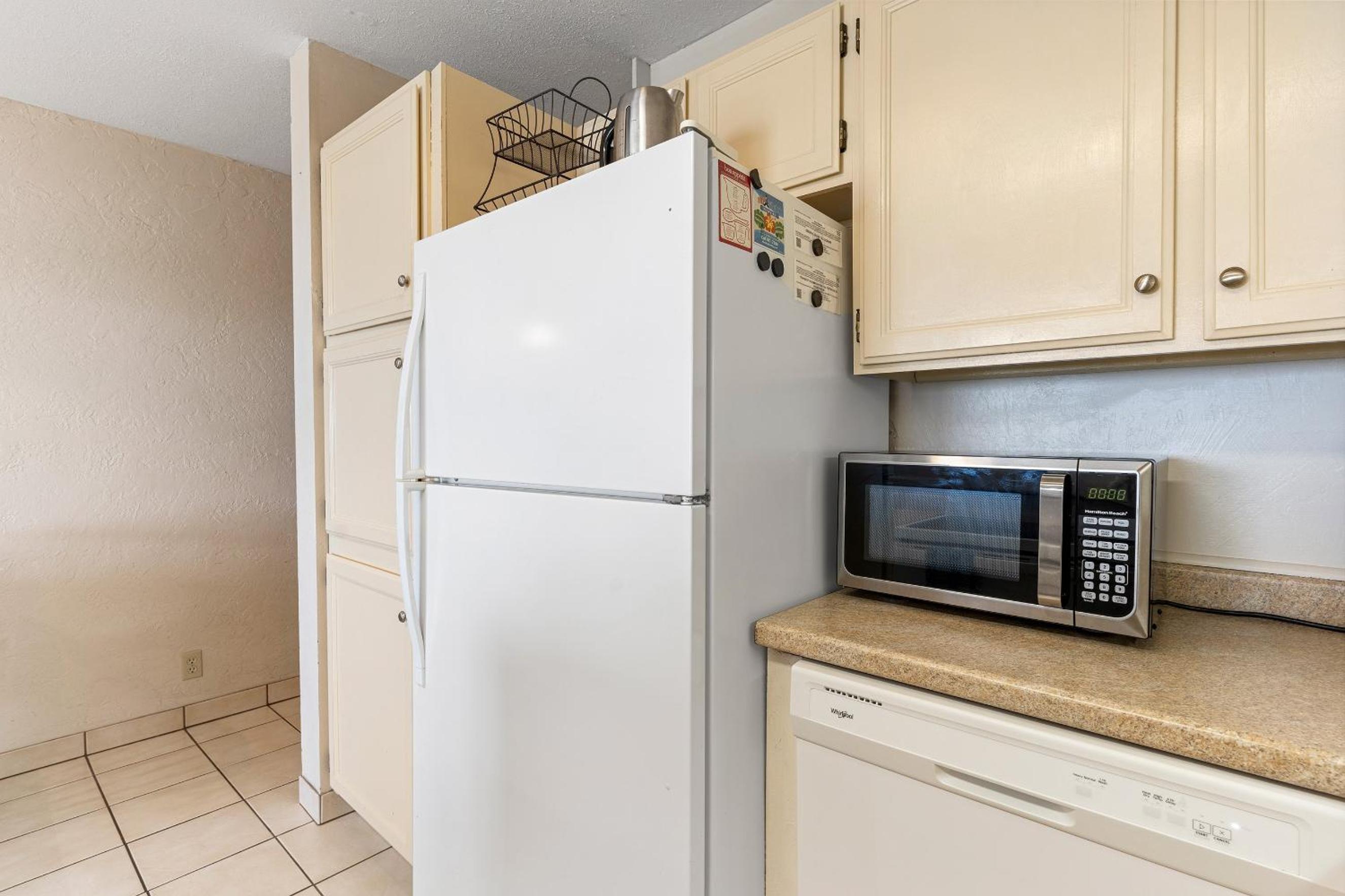 Shores of Maui 215 - Dramatic Ocean Views, Steps to the Beach, Renovated, AC!