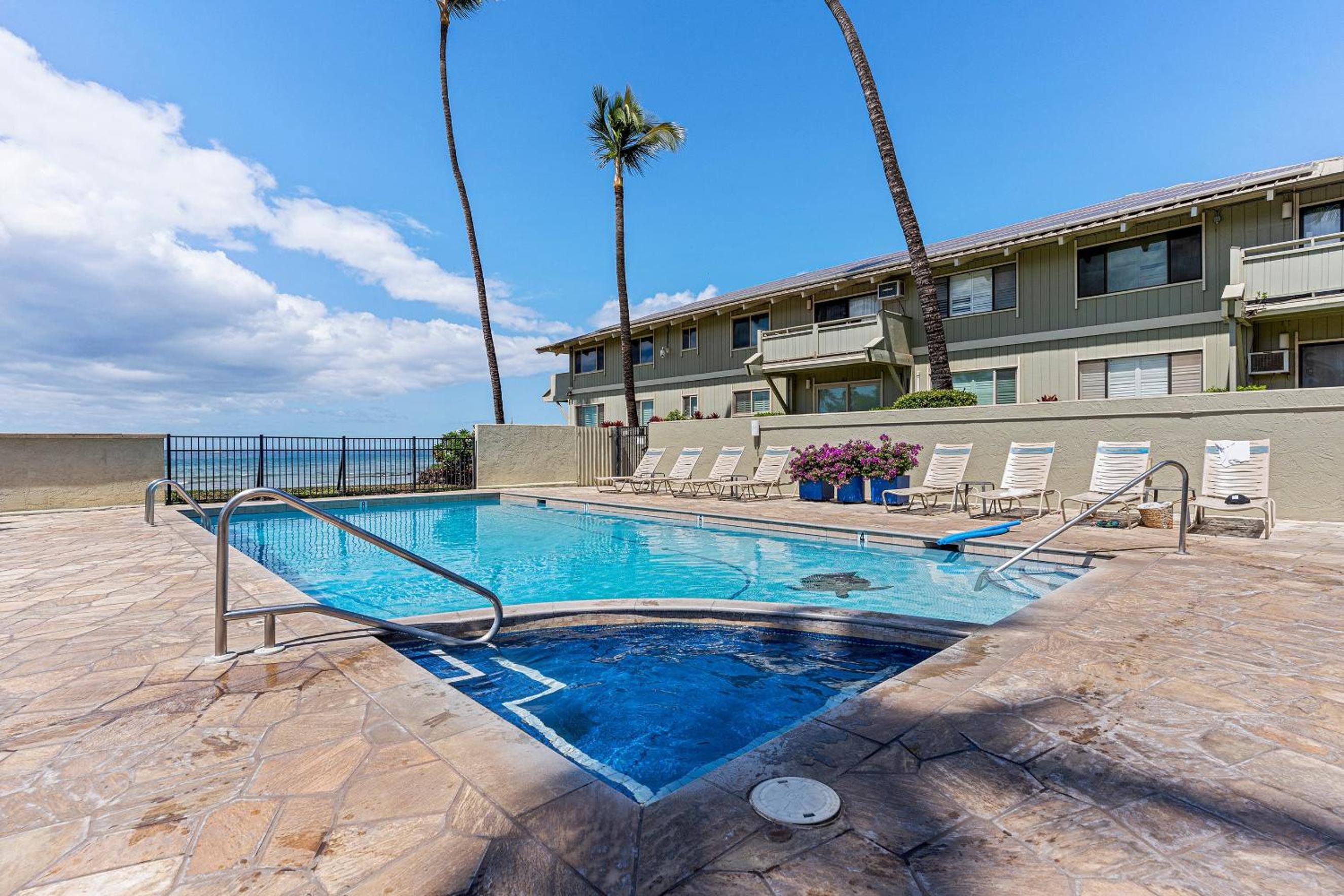 Shores of Maui 215 - Dramatic Ocean Views, Steps to the Beach, Renovated, AC!