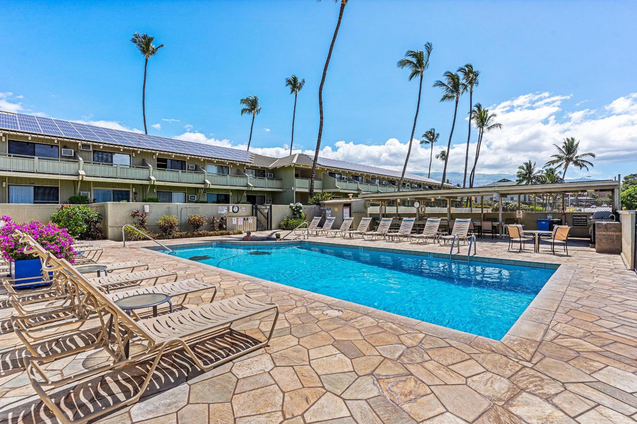 Shores of Maui 215 - Dramatic Ocean Views, Steps to the Beach, Renovated, AC!