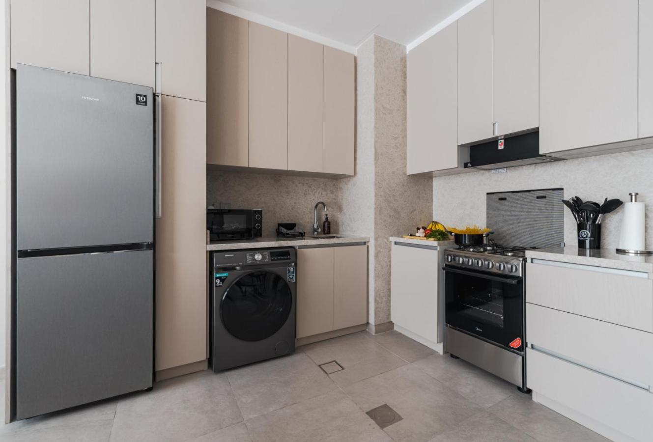 New Family Villa with PS5, Garden and Playroom