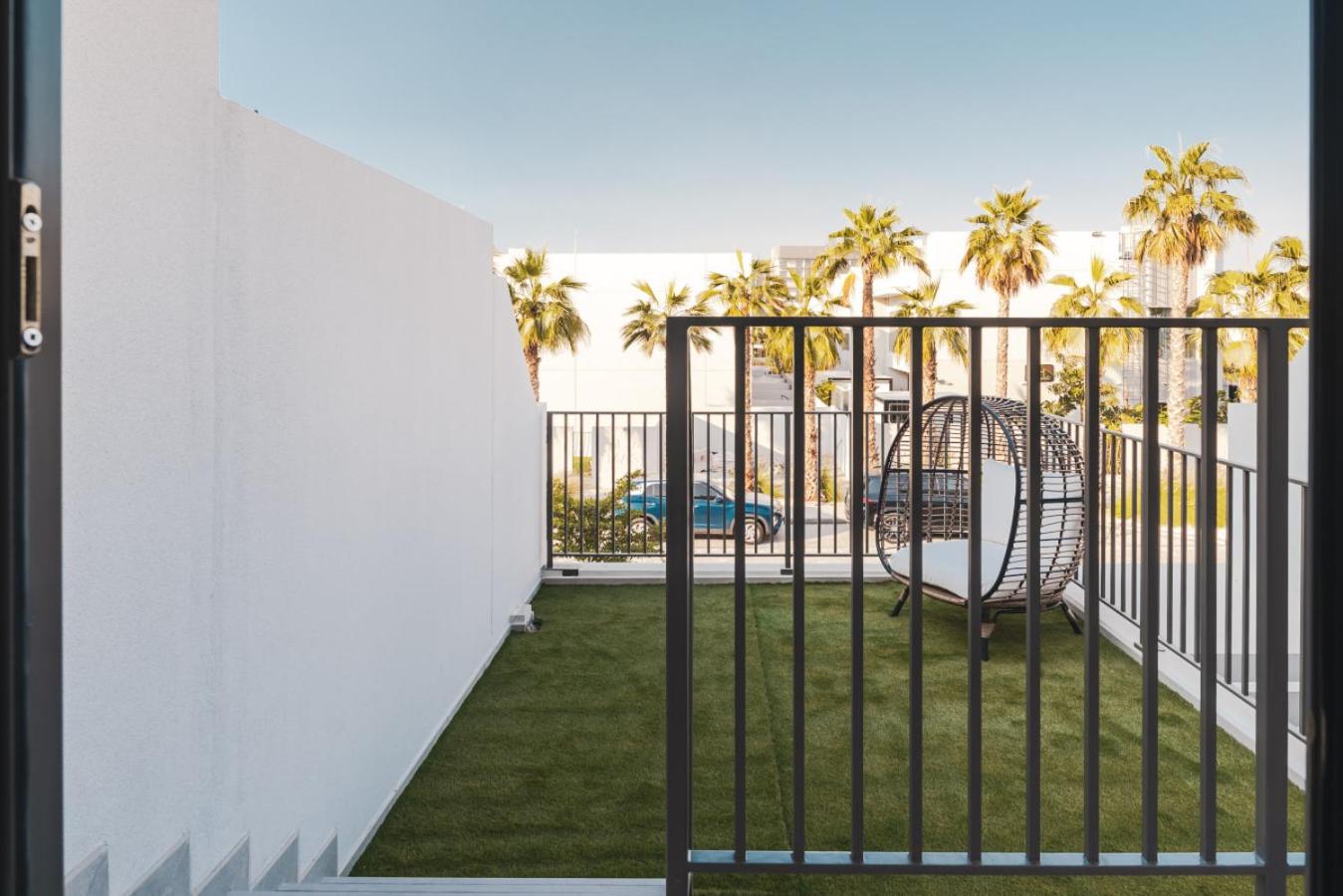 New Family Villa with PS5, Garden and Playroom