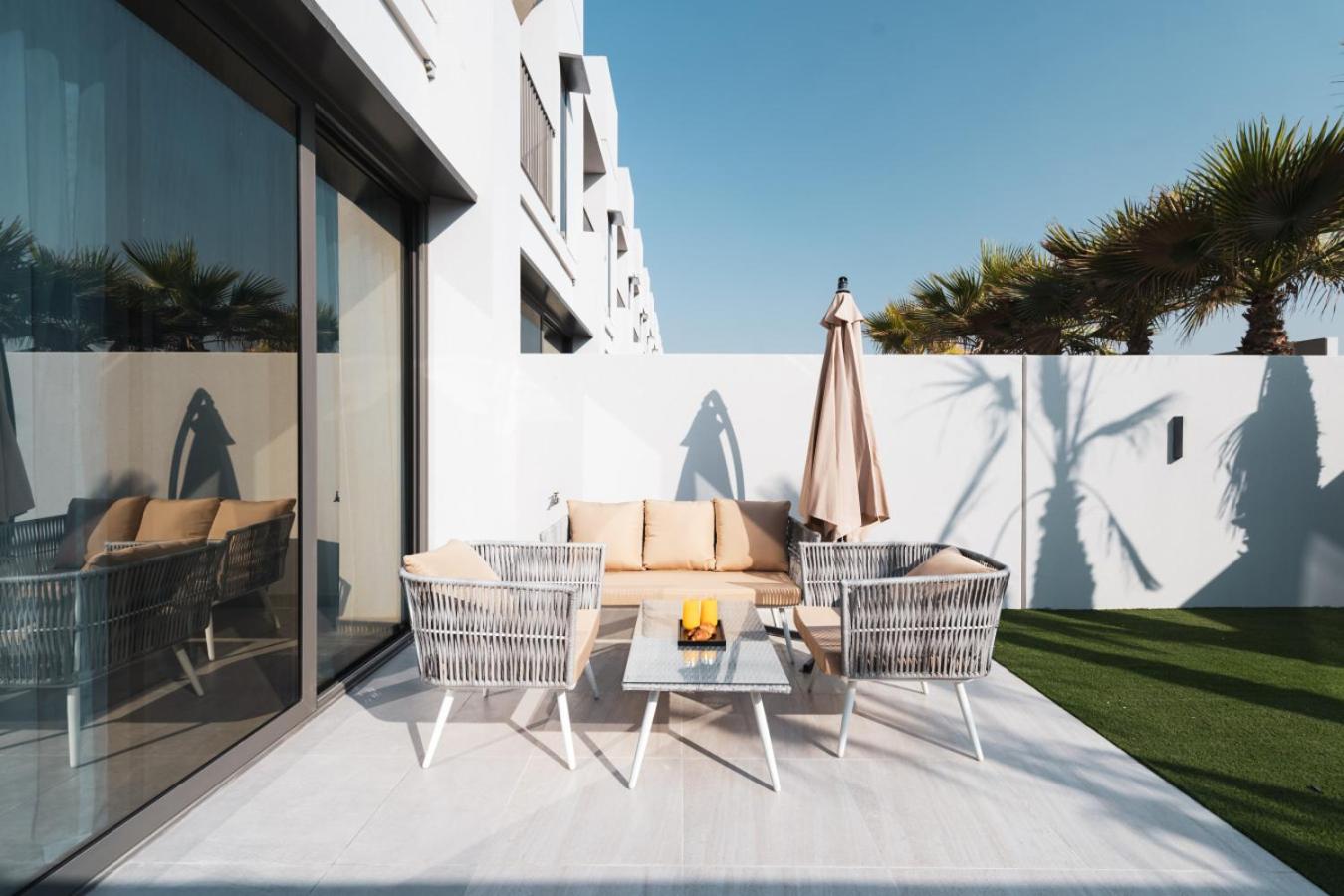 New Family Villa with PS5, Garden and Playroom