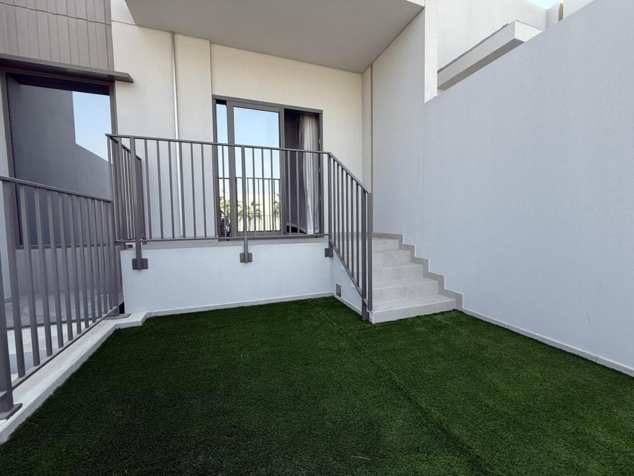 New Family Villa with PS5, Garden and Playroom