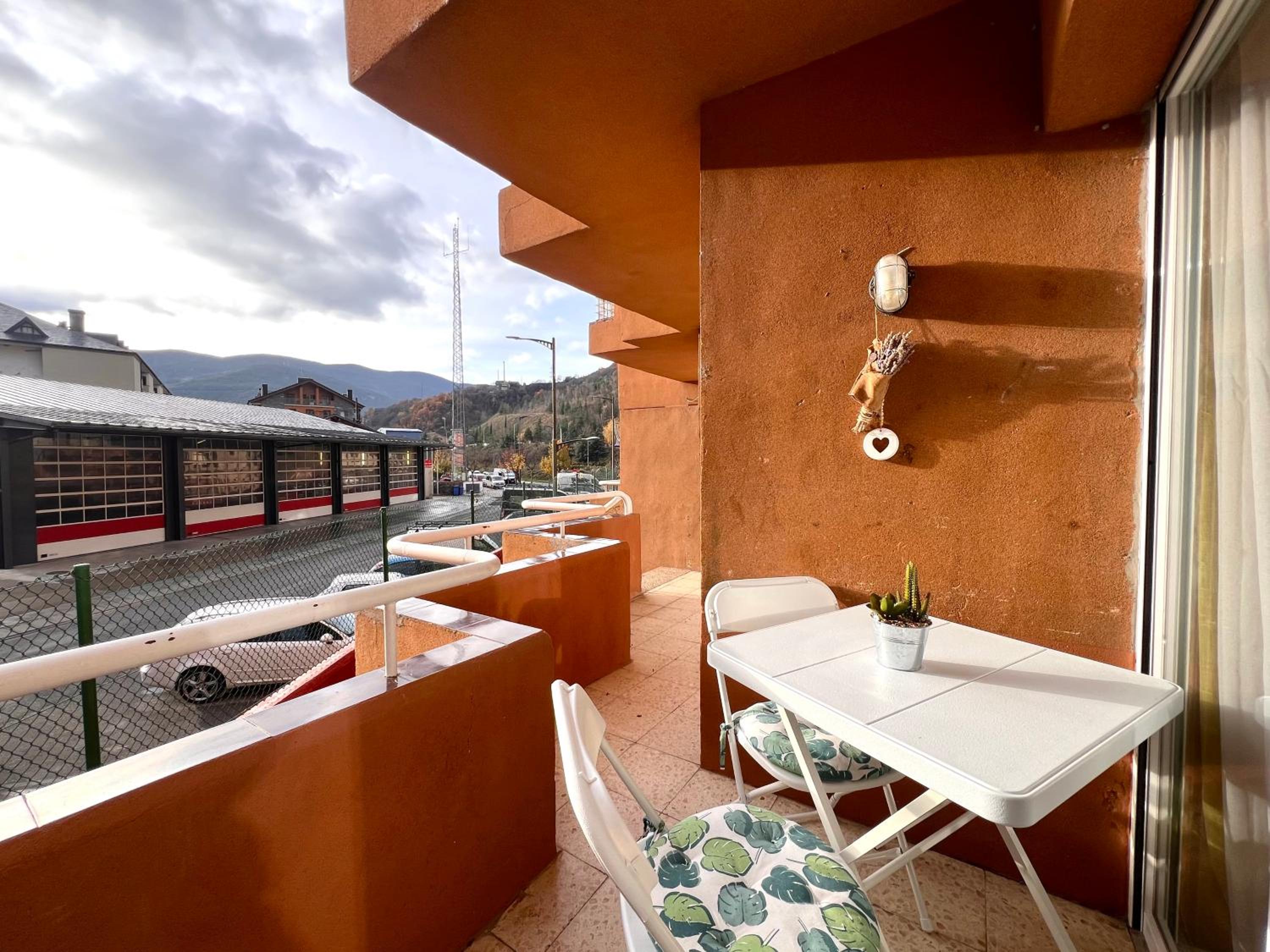 Apartament Escapat Sort - L'Amfitriona view 3