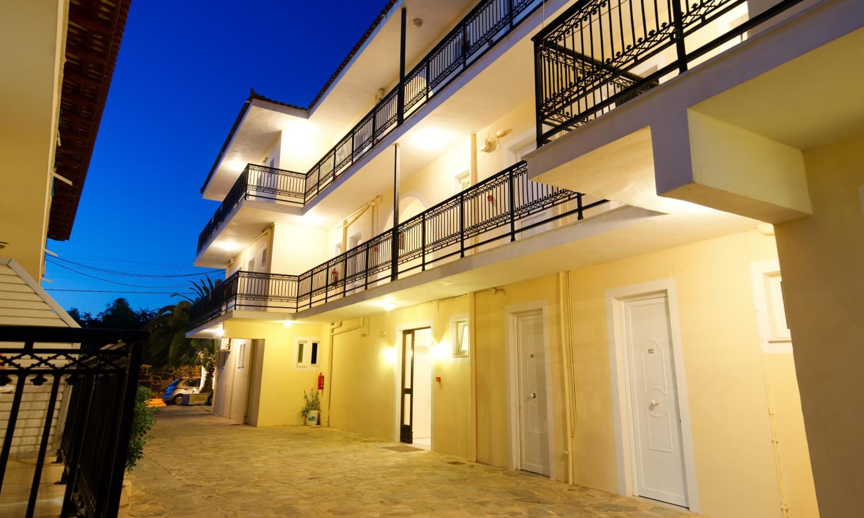 Laganas Vacations - Karras Livin - Property Image 11
