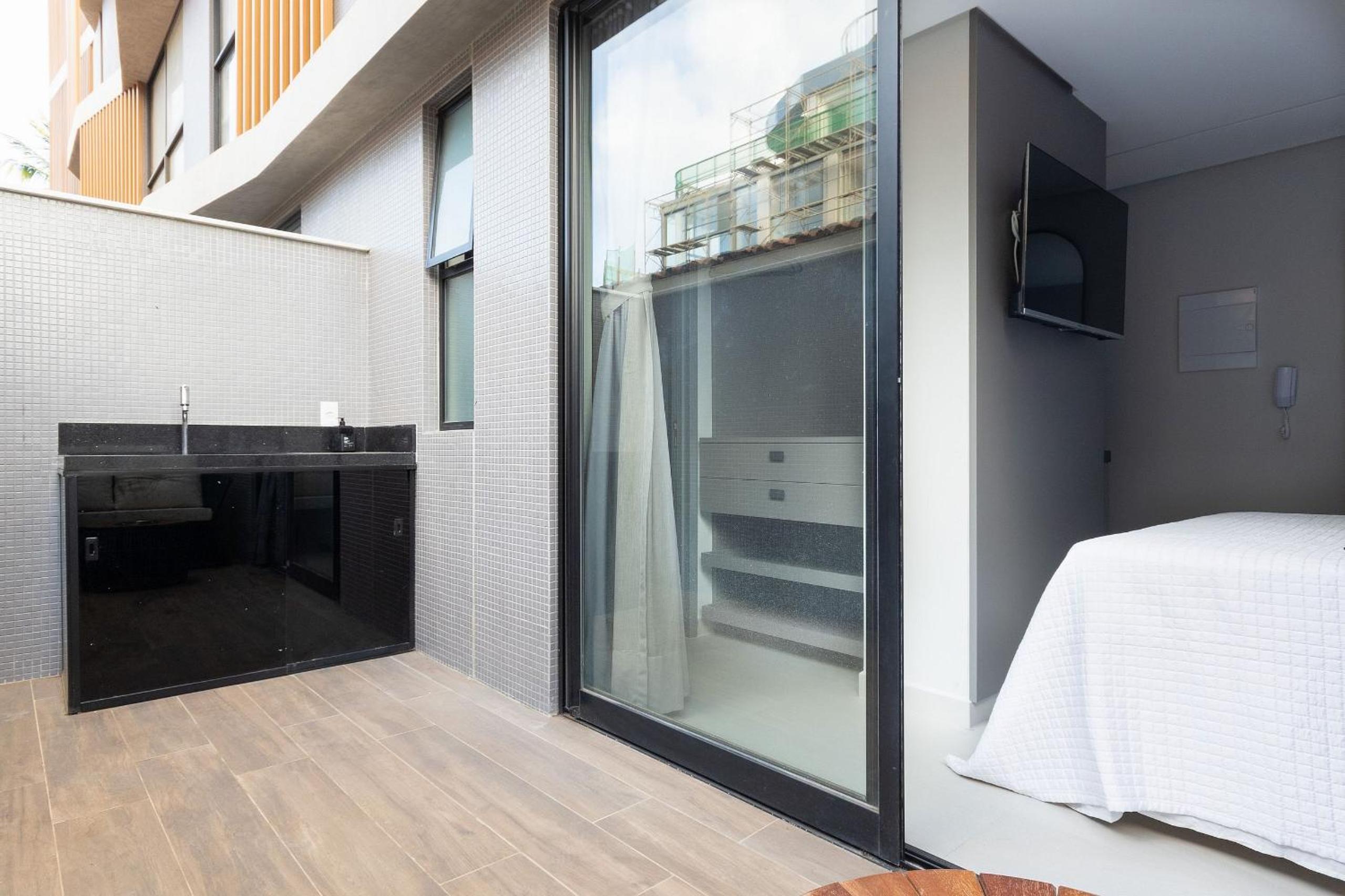Breeze #103- first floor with balcony by Carpediem