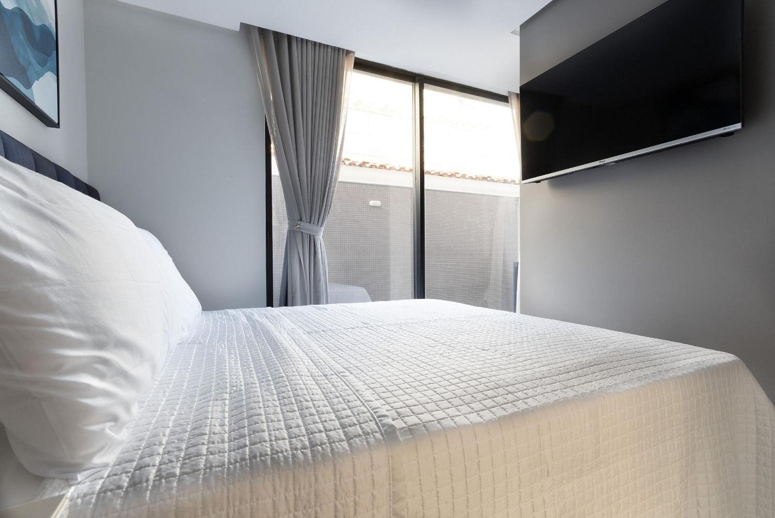 Breeze #103- first floor with balcony by Carpediem