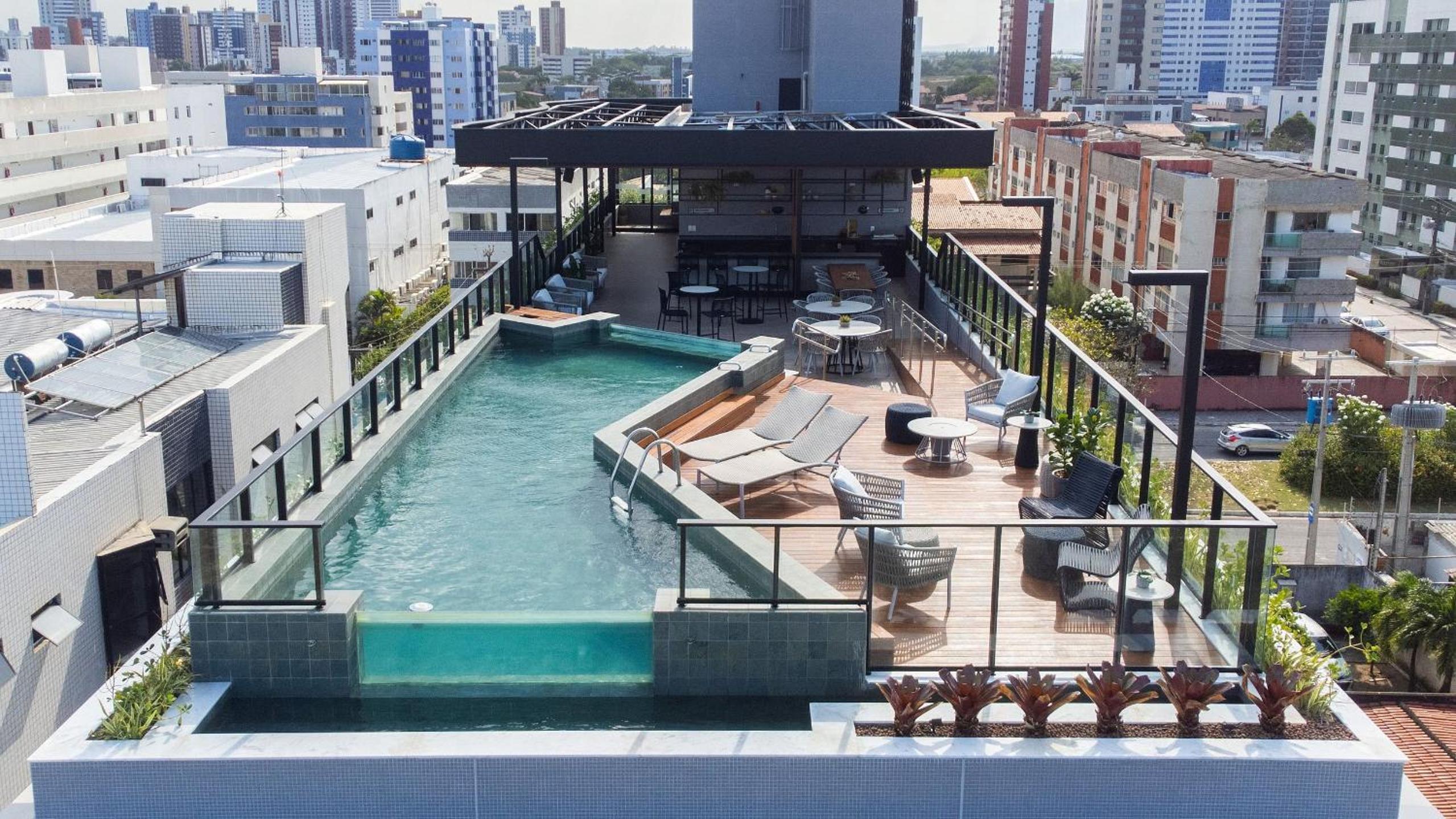 Breeze #103- first floor with balcony by Carpediem