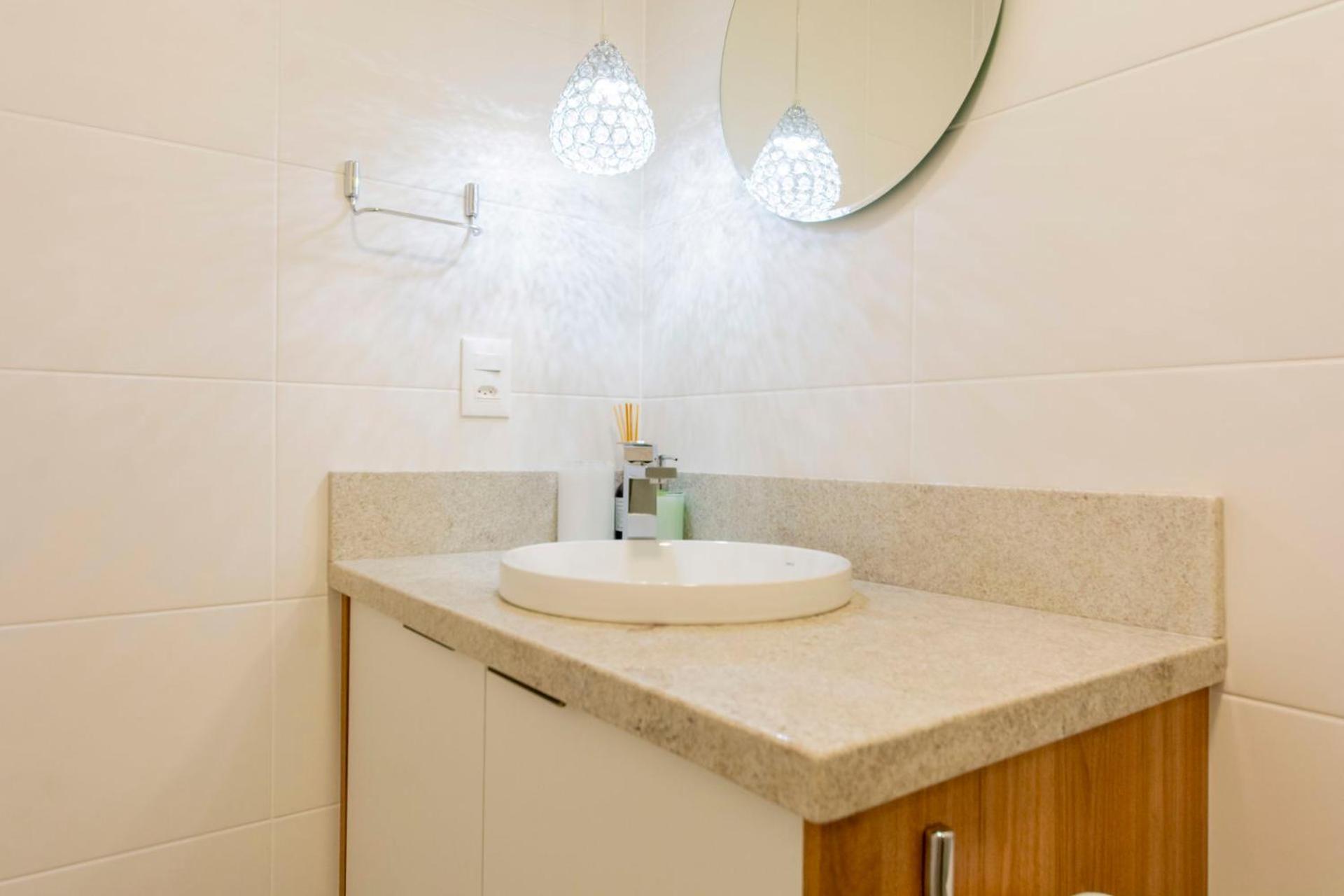 Apto Charmoso com Piscina no Campeche AR9821