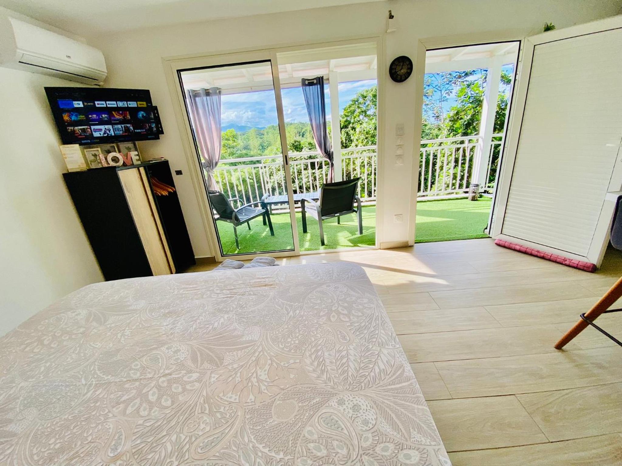 Sun7 Appart T1, avec piscine partagée, vue panoramique sur la nature