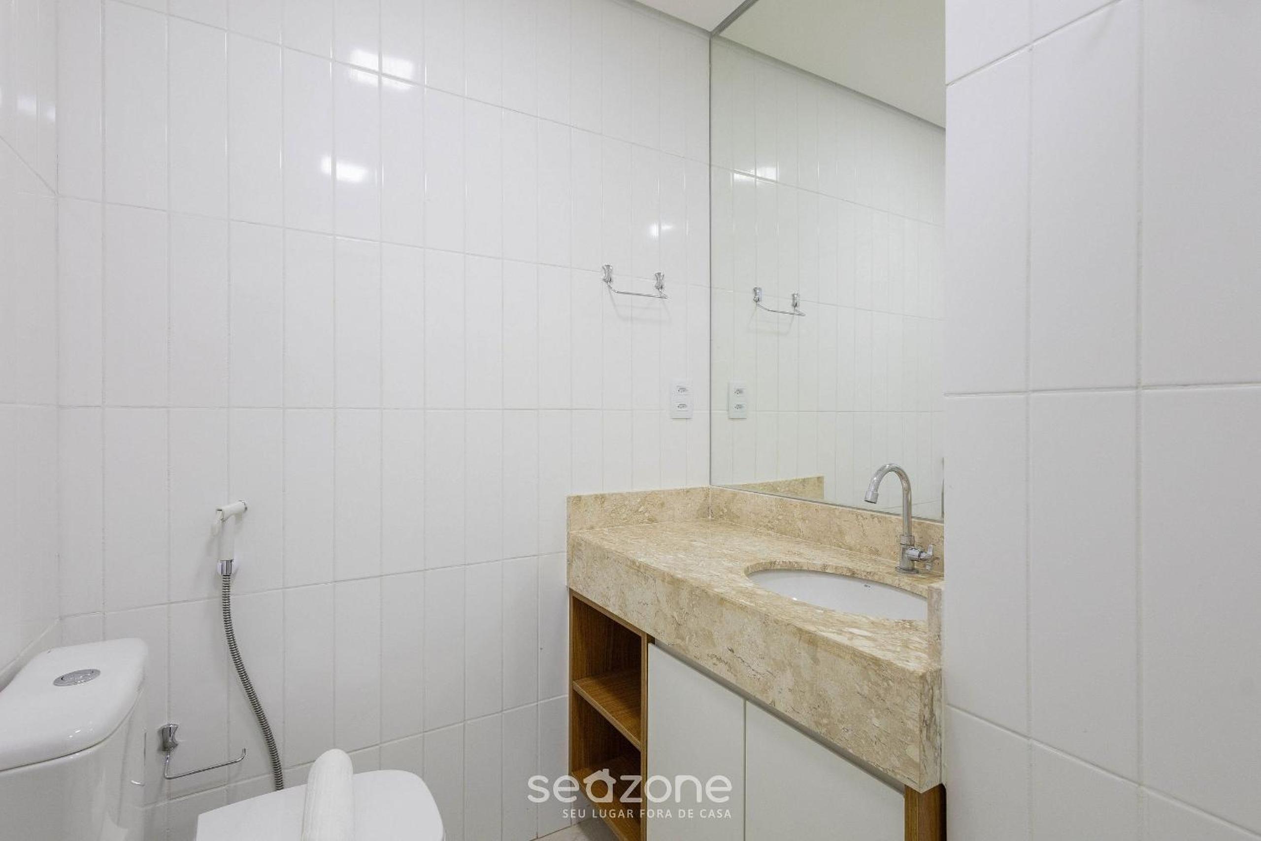 Apart with Self-check-in, Setor Noroeste ROE210