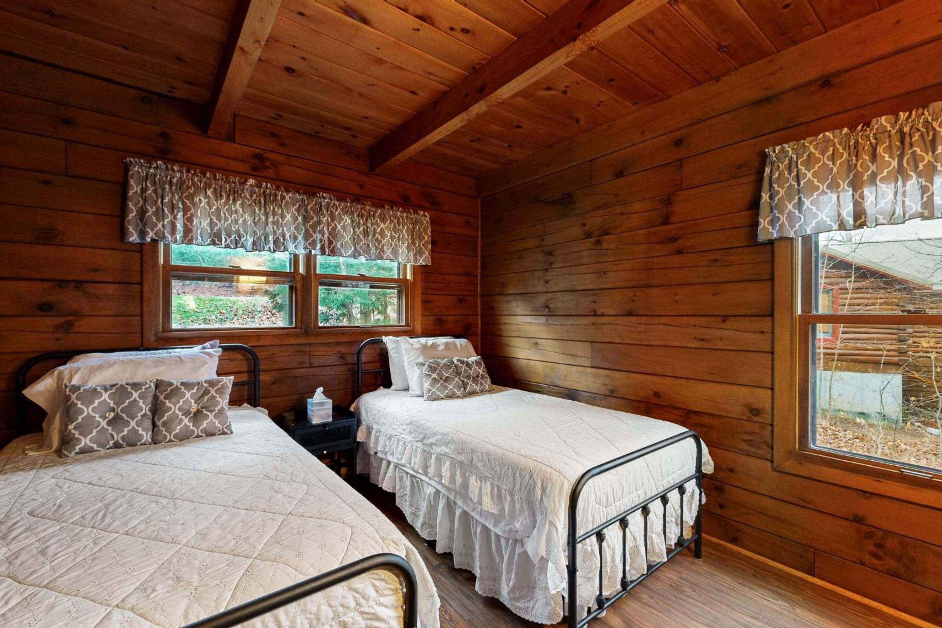 4-Season Family Base! 13 Mi to Lake Winnipesaukee
