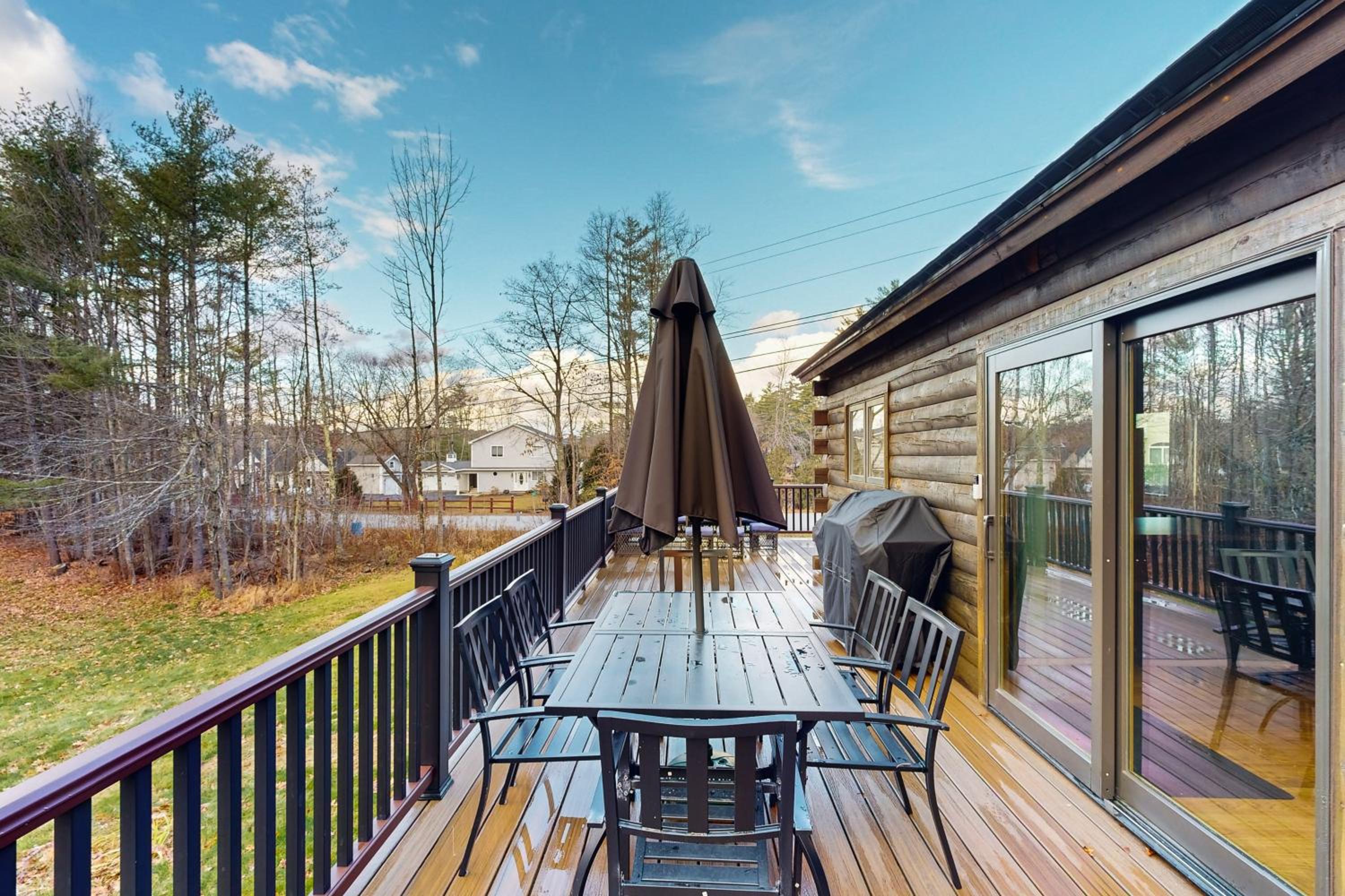 4-Season Family Base! 13 Mi to Lake Winnipesaukee