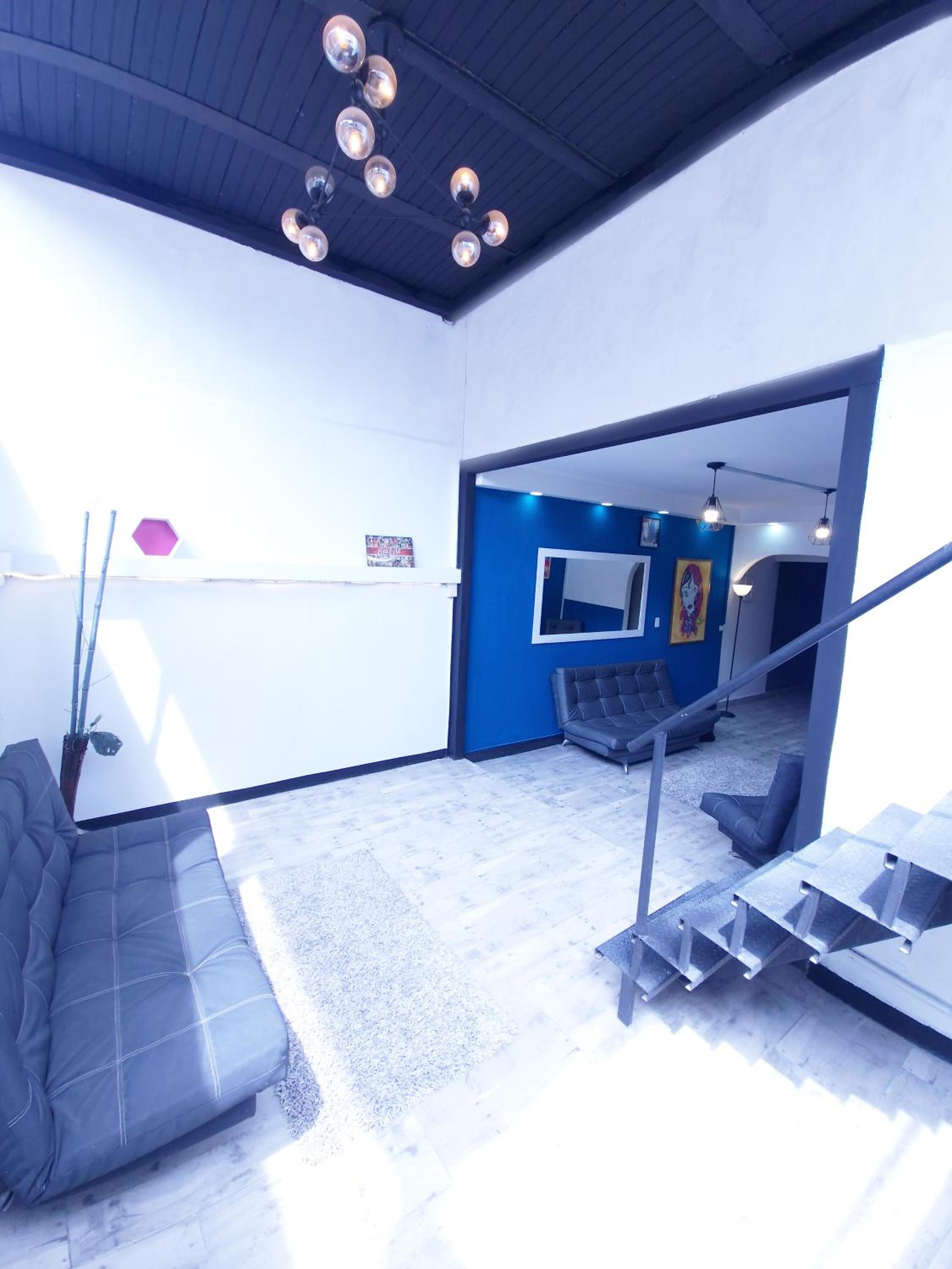 5 Bedrooms Apartment with Jacuzzi at Lleras park