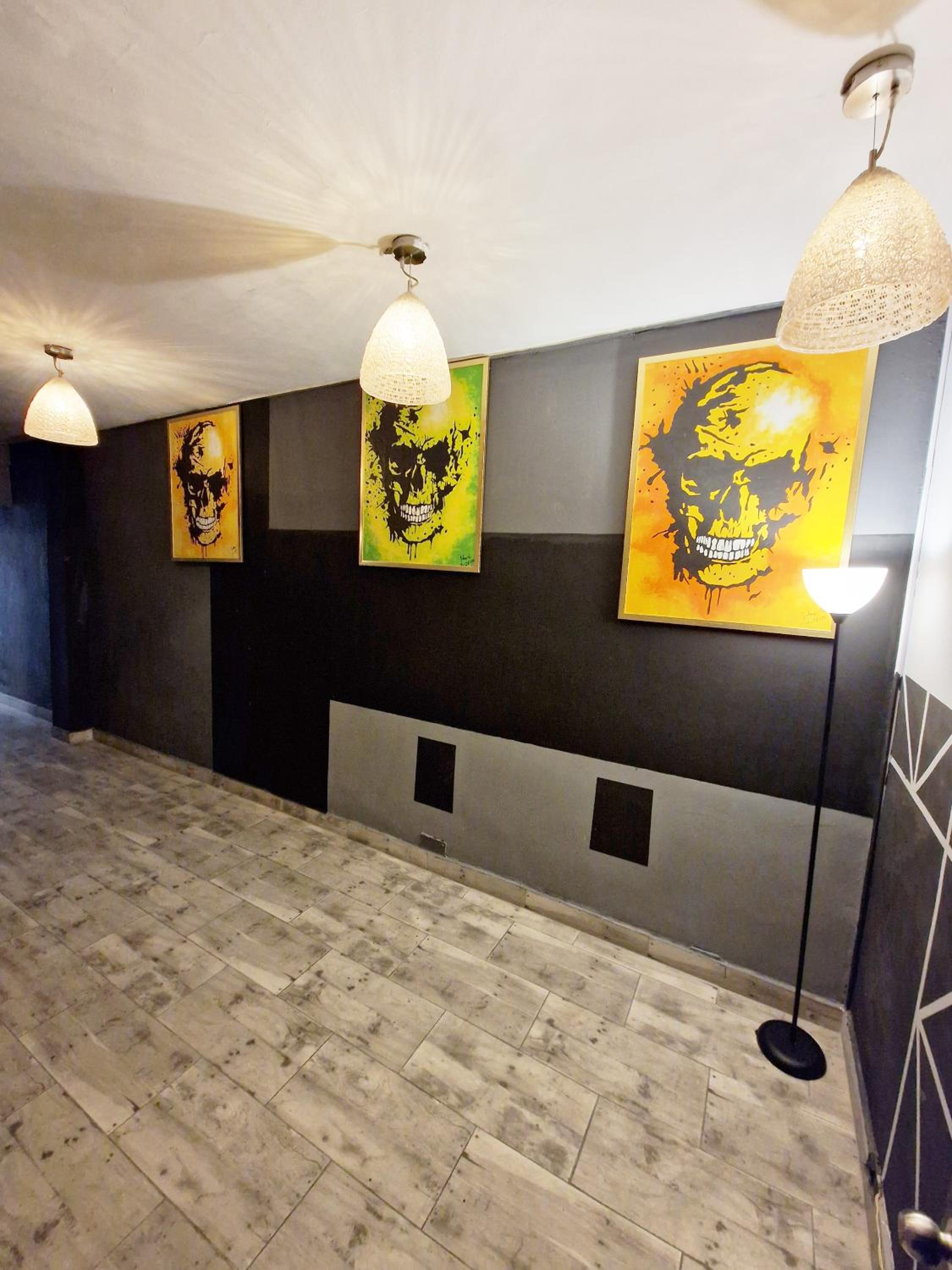 5 Bedrooms Apartment with Jacuzzi at Lleras park