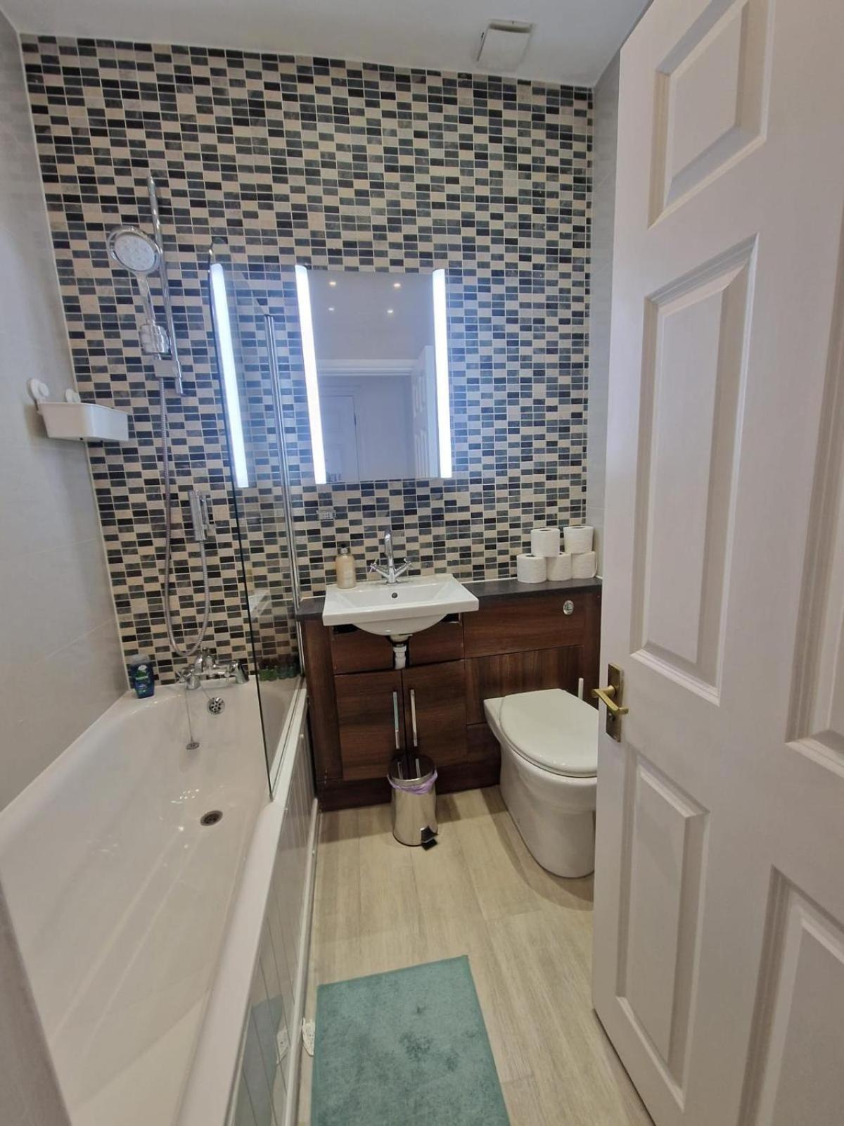 Clarges- Selfridges Deluxe Apartments