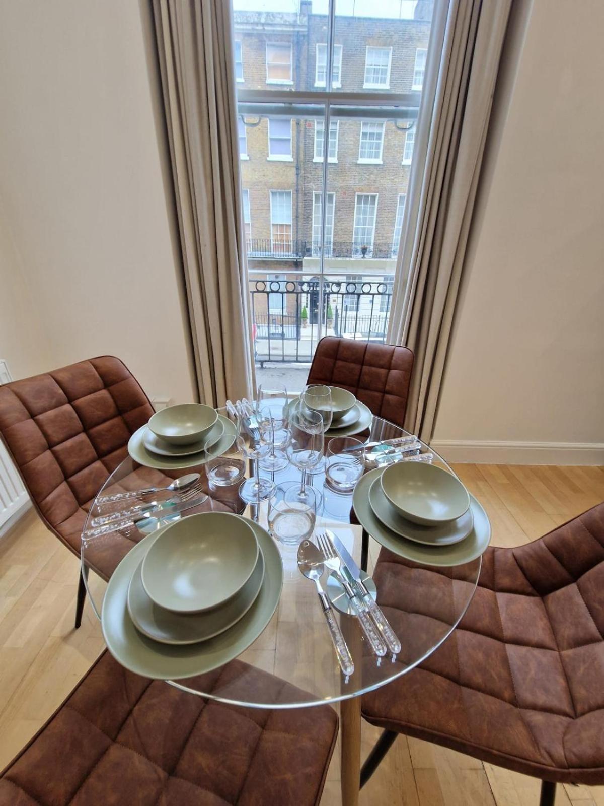 Clarges- Selfridges Deluxe Apartments