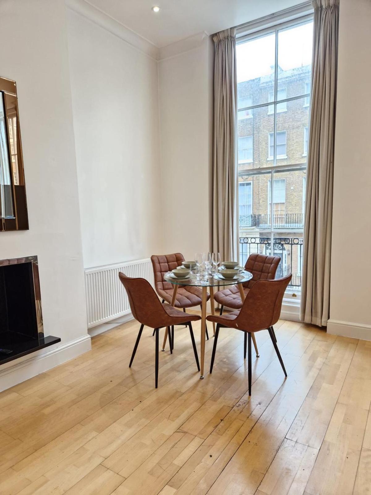 Clarges- Selfridges Deluxe Apartments