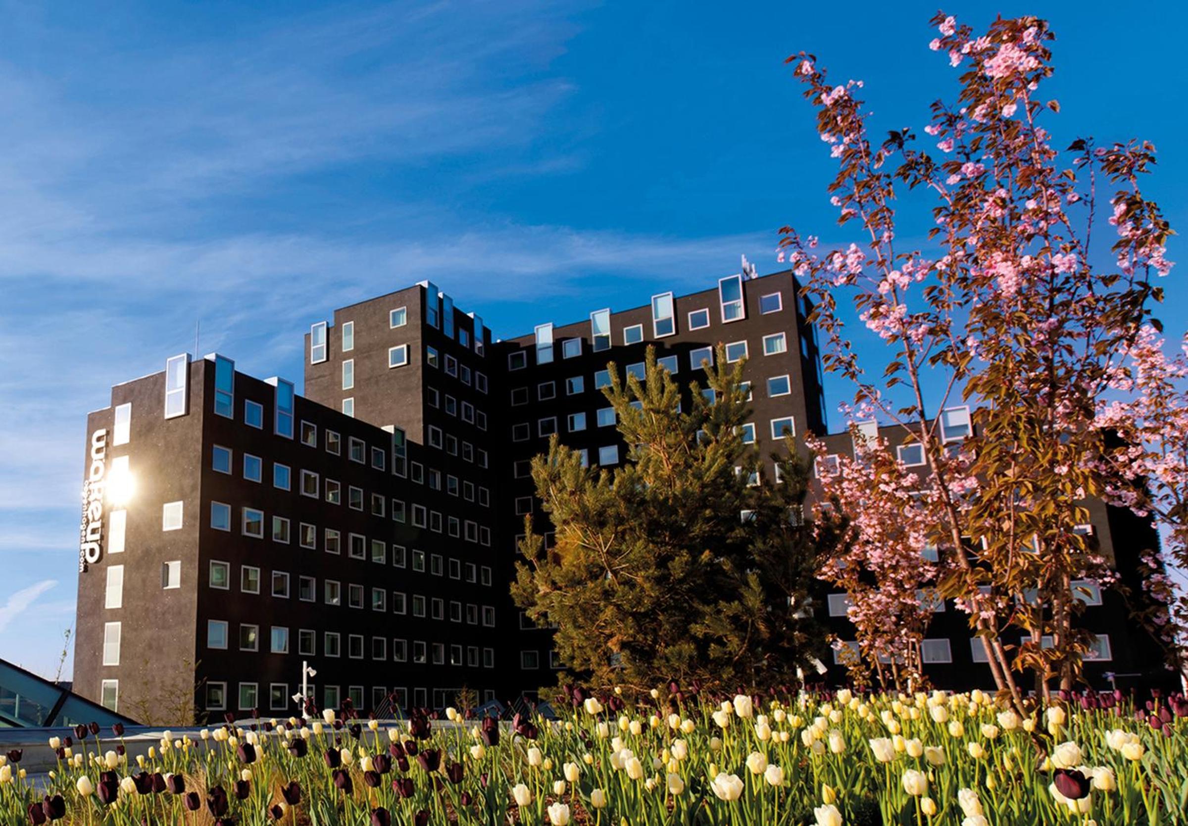 Hotel Wakeup Copenhagen - Carsten Niebuhrs Gade - Image 1