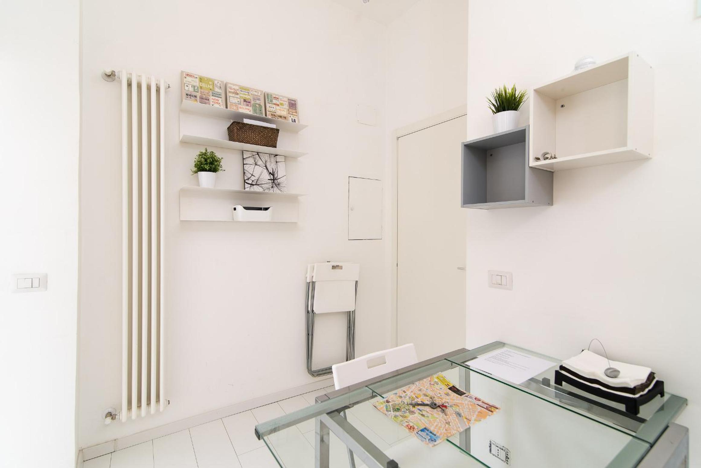 White Ostilia Apartments