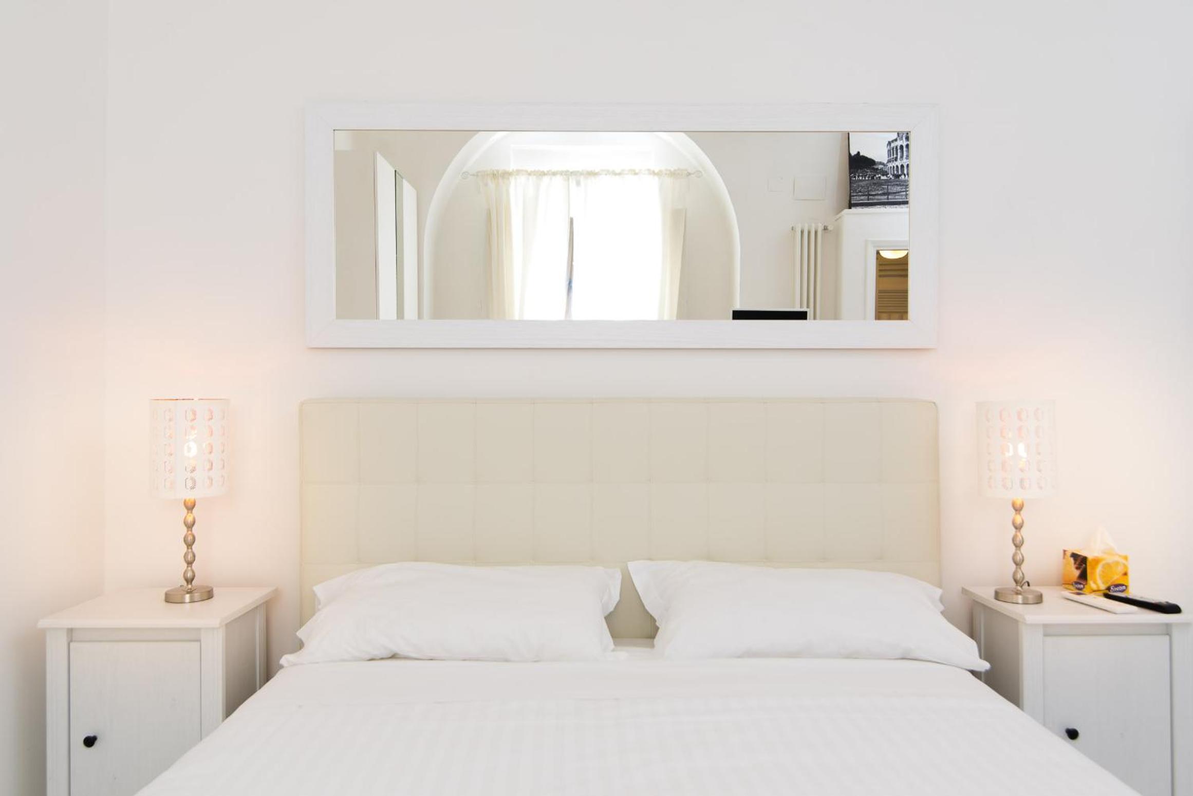 White Ostilia Apartments