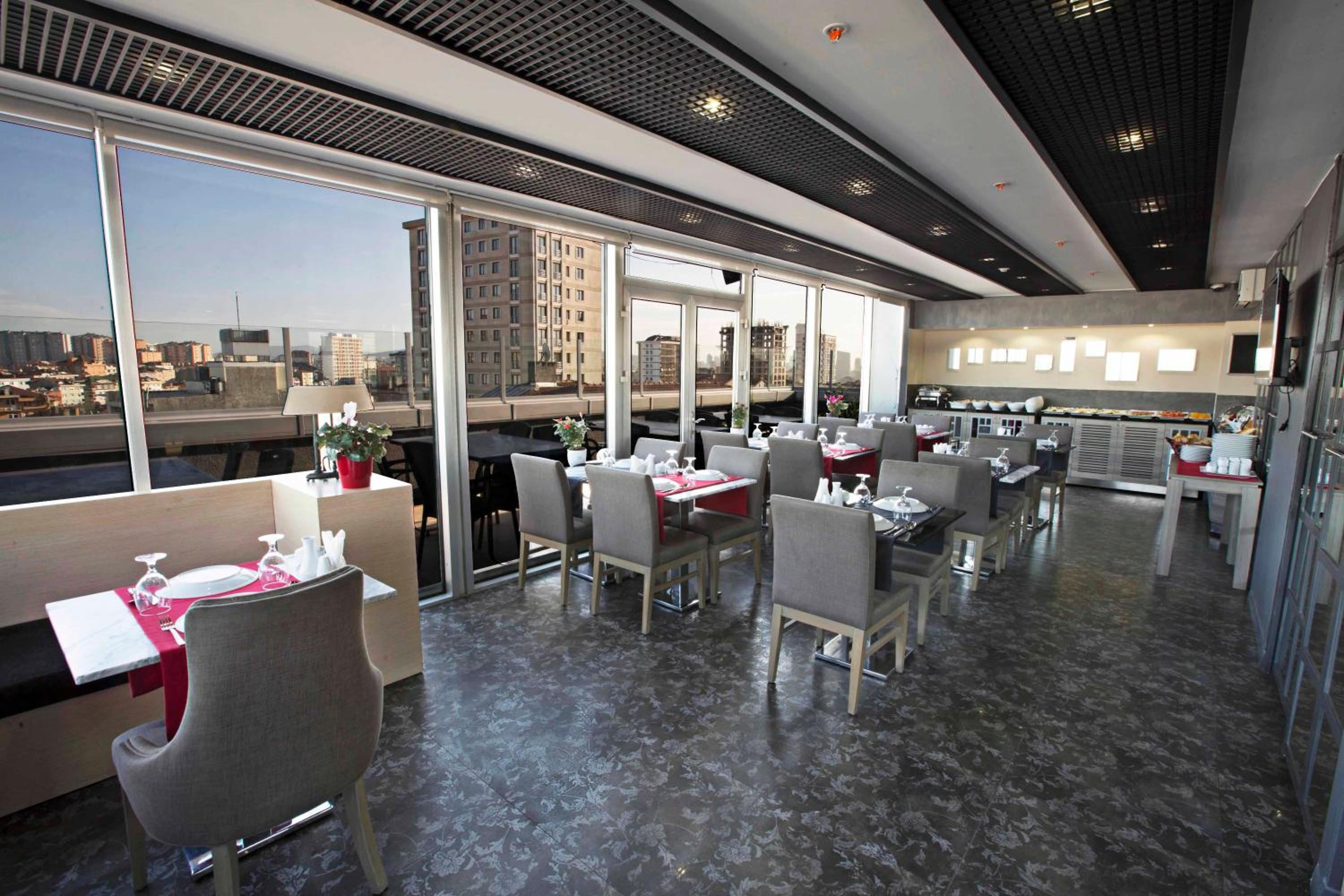 Akoni Hotel - Image 8