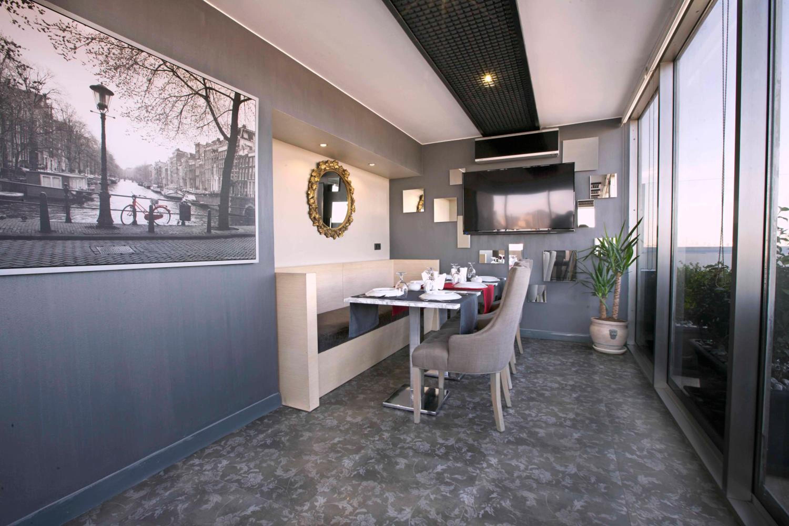 Akoni Hotel - Image 28