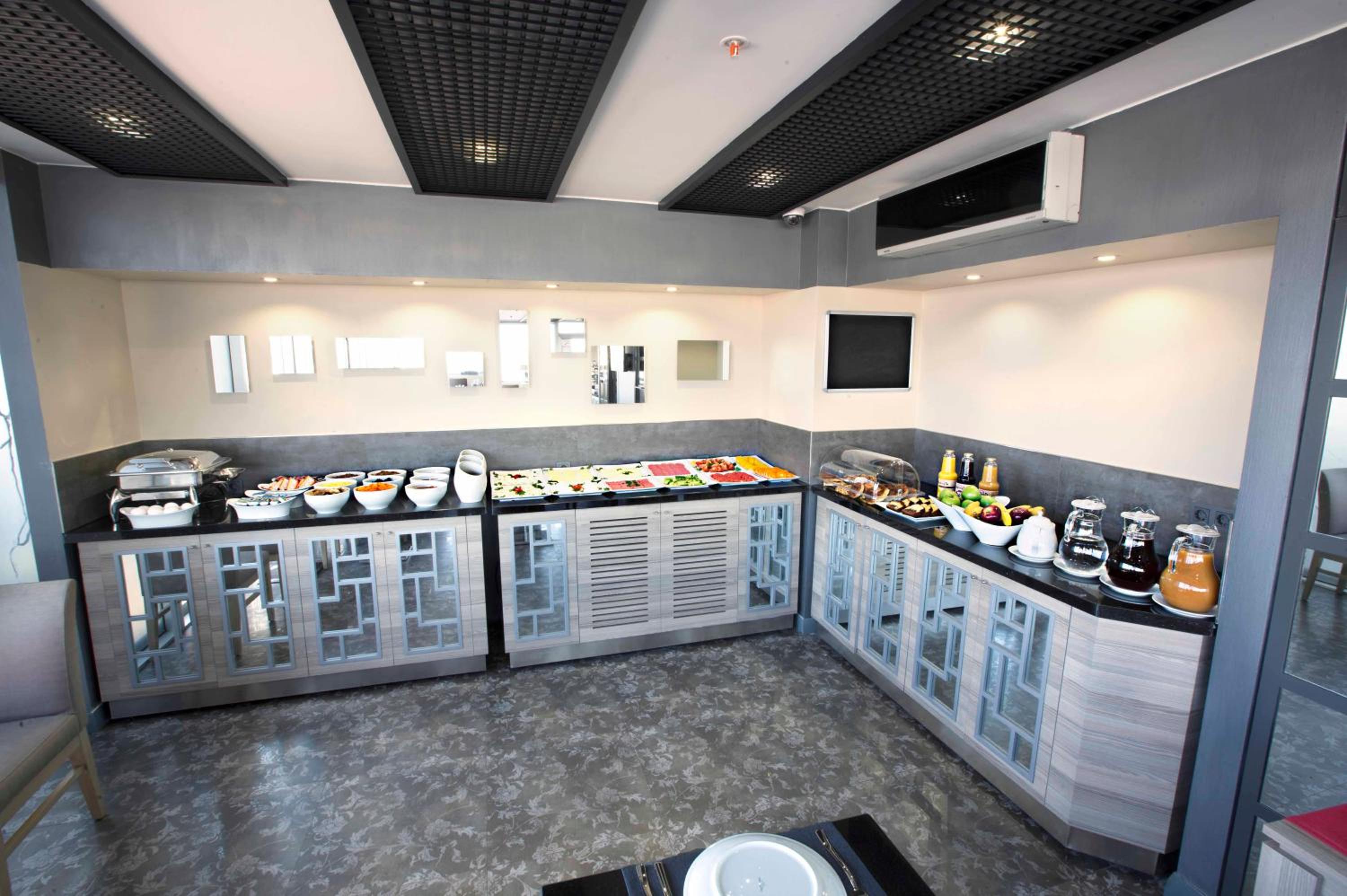 Akoni Hotel - Image 18