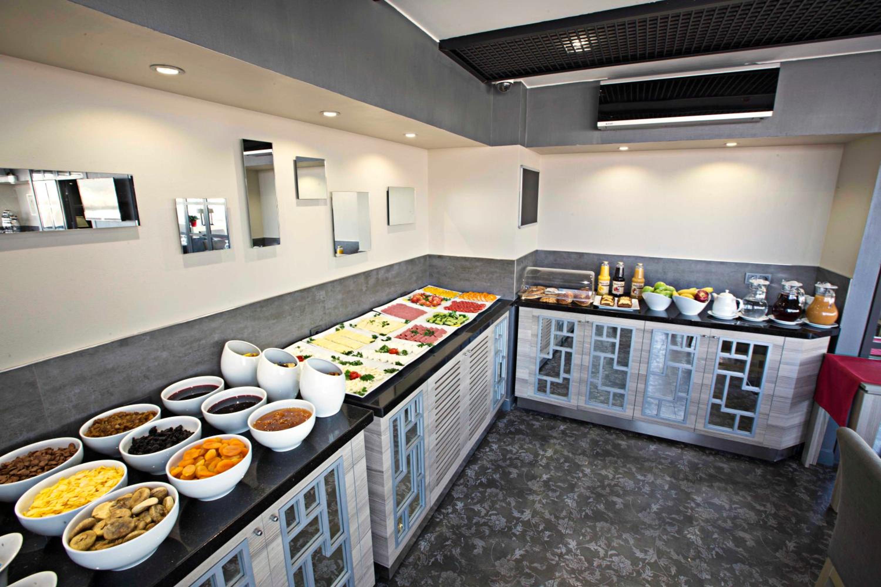 Akoni Hotel - Image 30