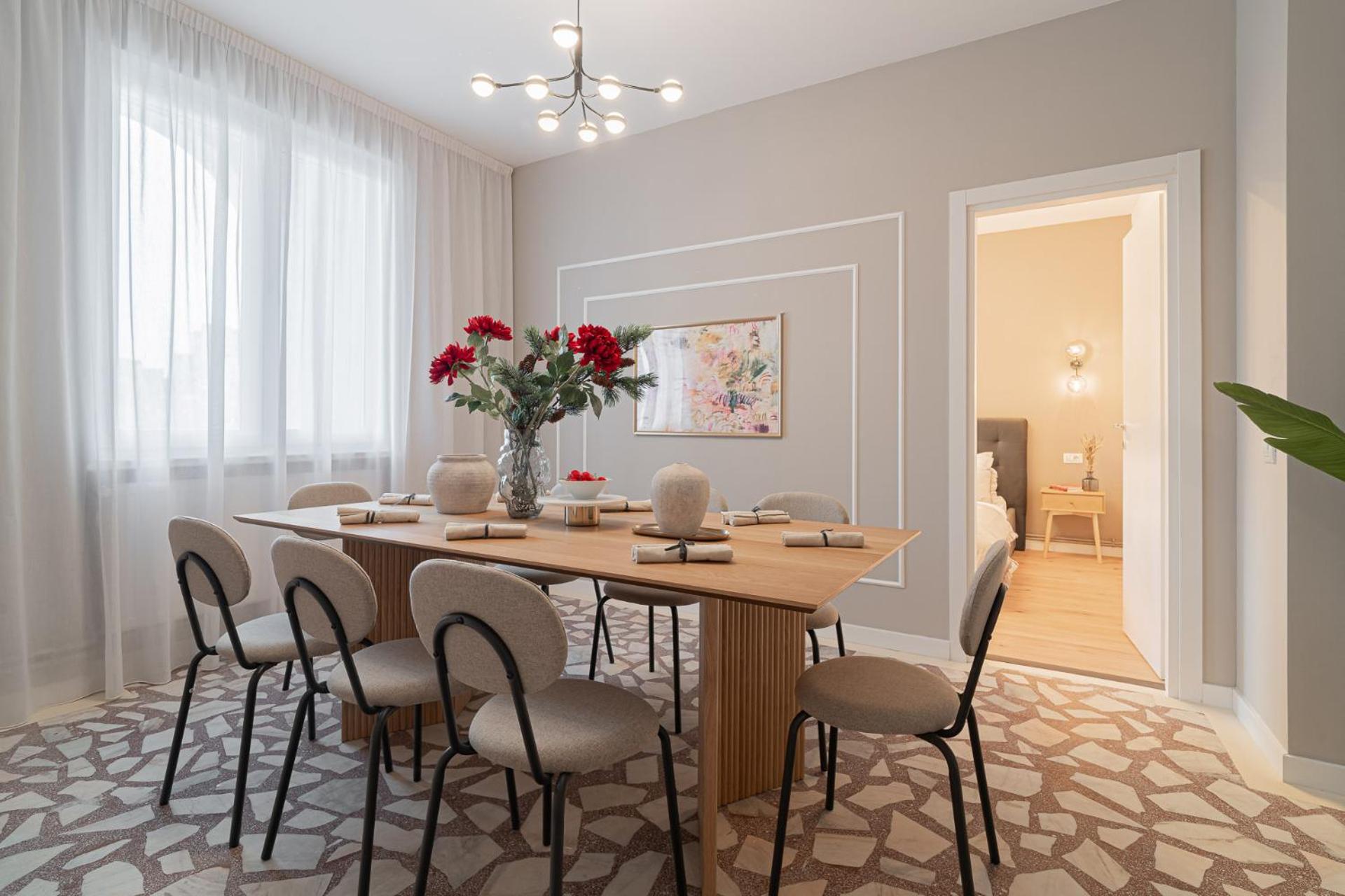 Loggia & Luxe 4BR Penthouse in Universitatii Area view 2