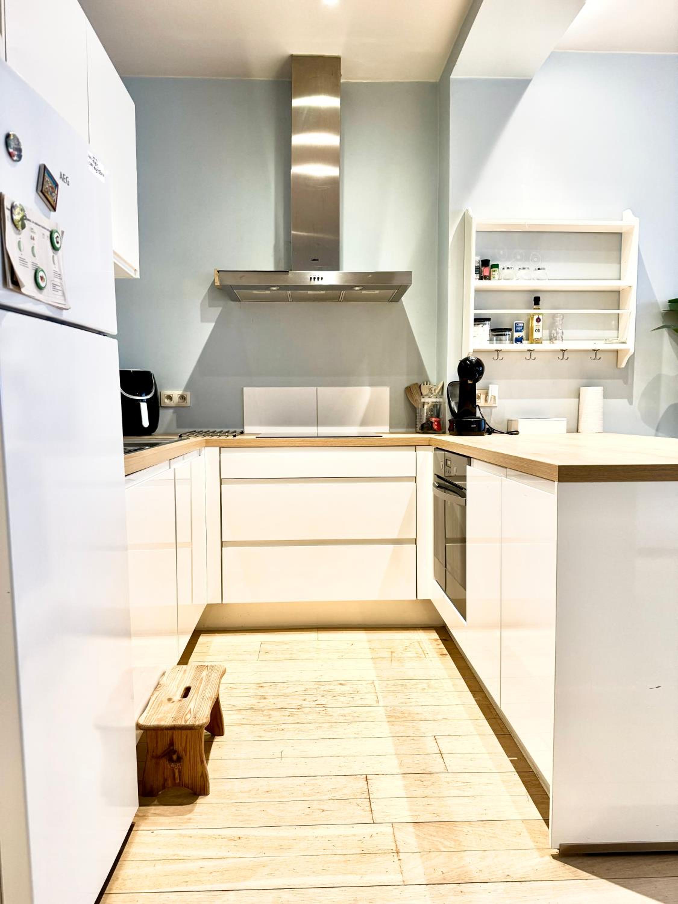 Beautiful 2 bedroom familiar luxury apartment
