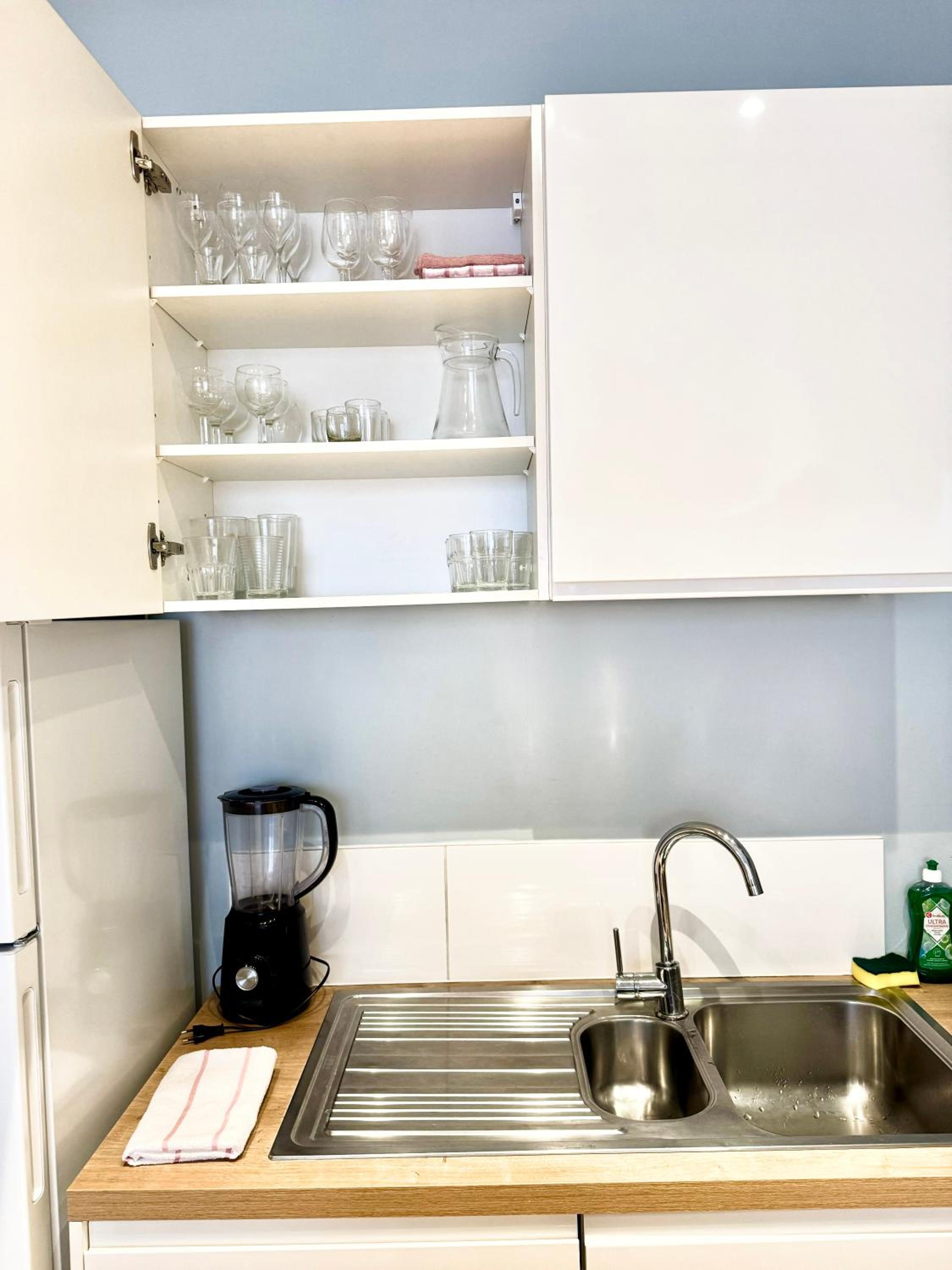 Beautiful 2 bedroom familiar luxury apartment