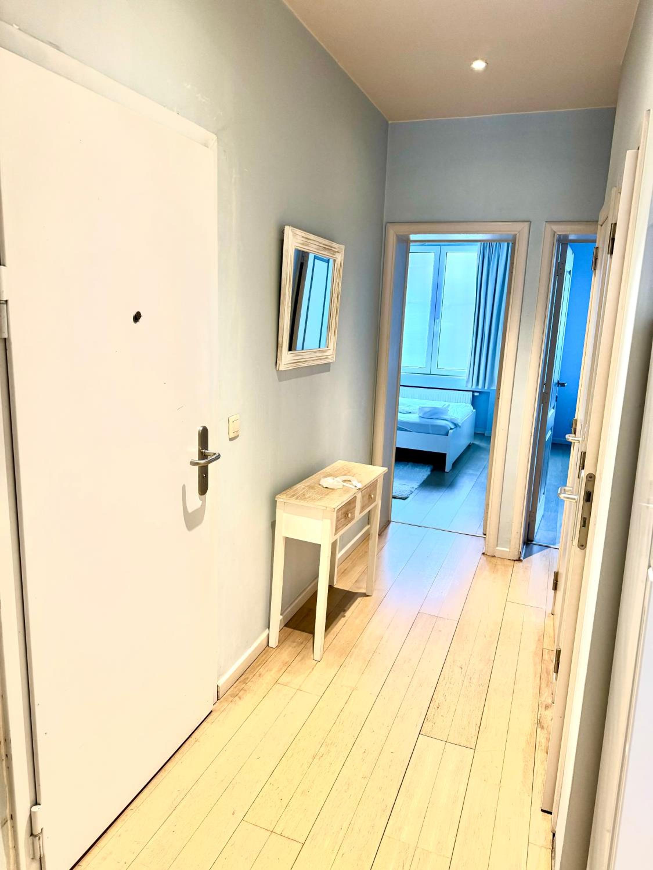 Beautiful 2 bedroom familiar luxury apartment