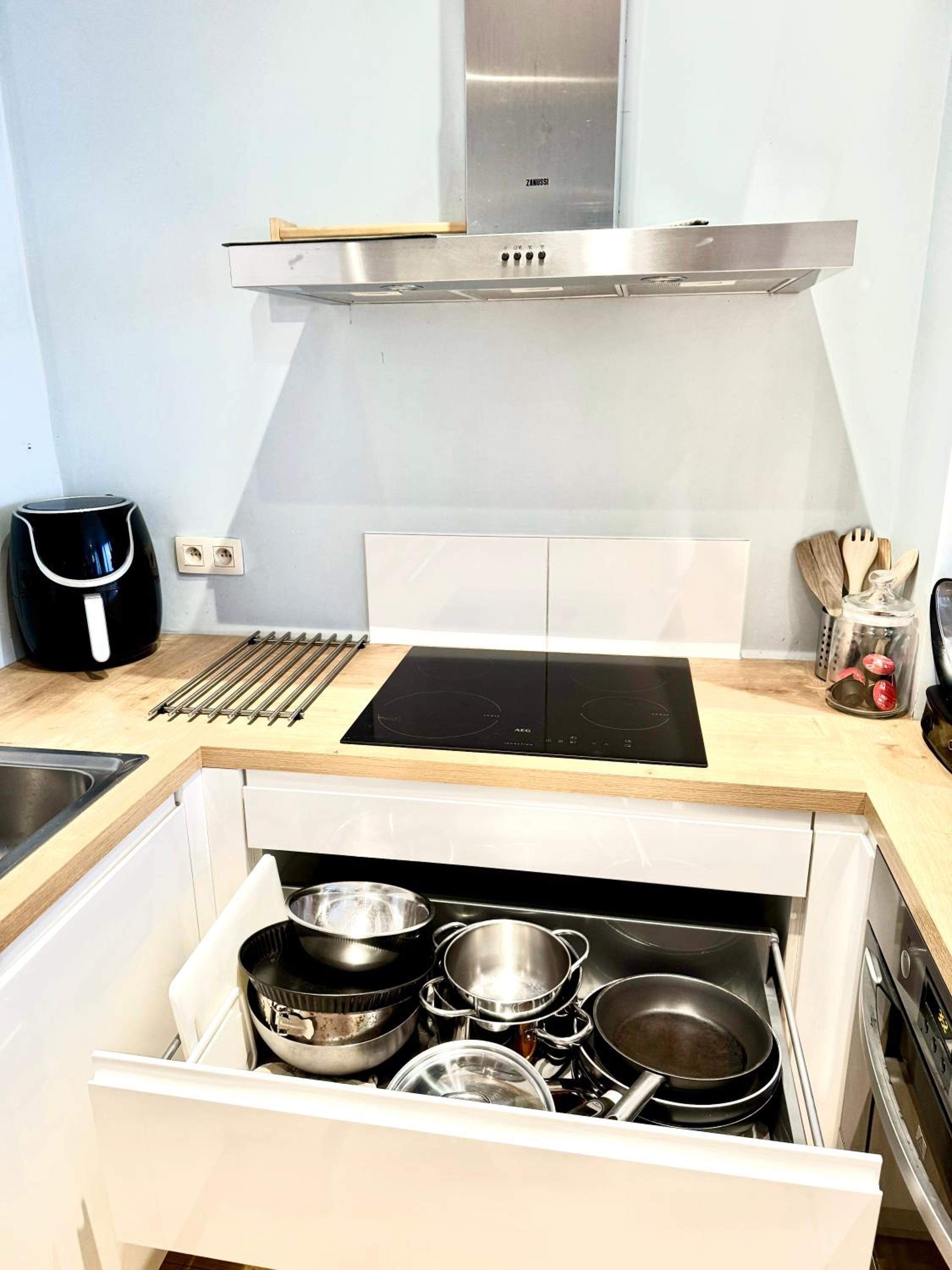 Beautiful 2 bedroom familiar luxury apartment
