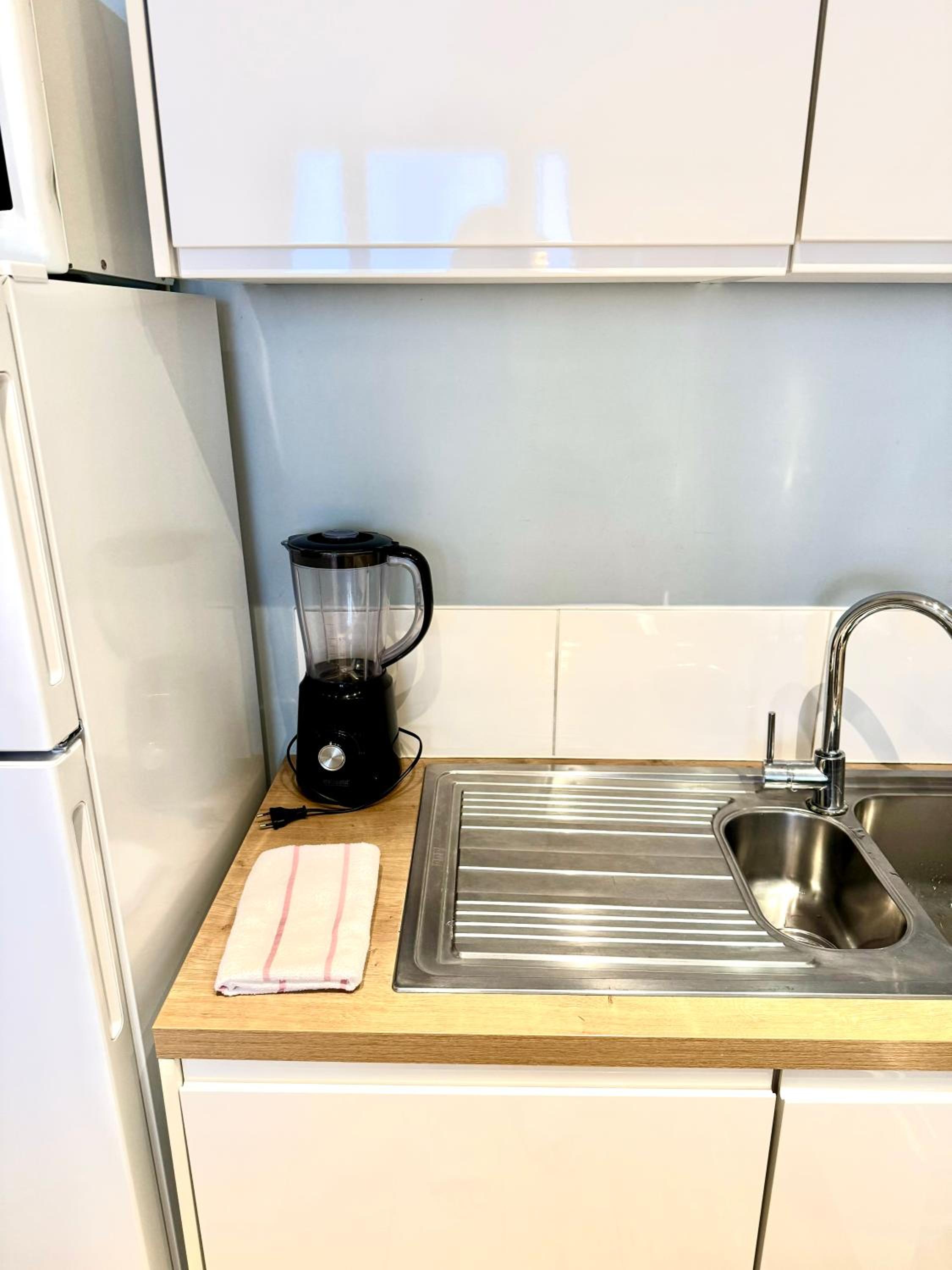 Beautiful 2 bedroom familiar luxury apartment