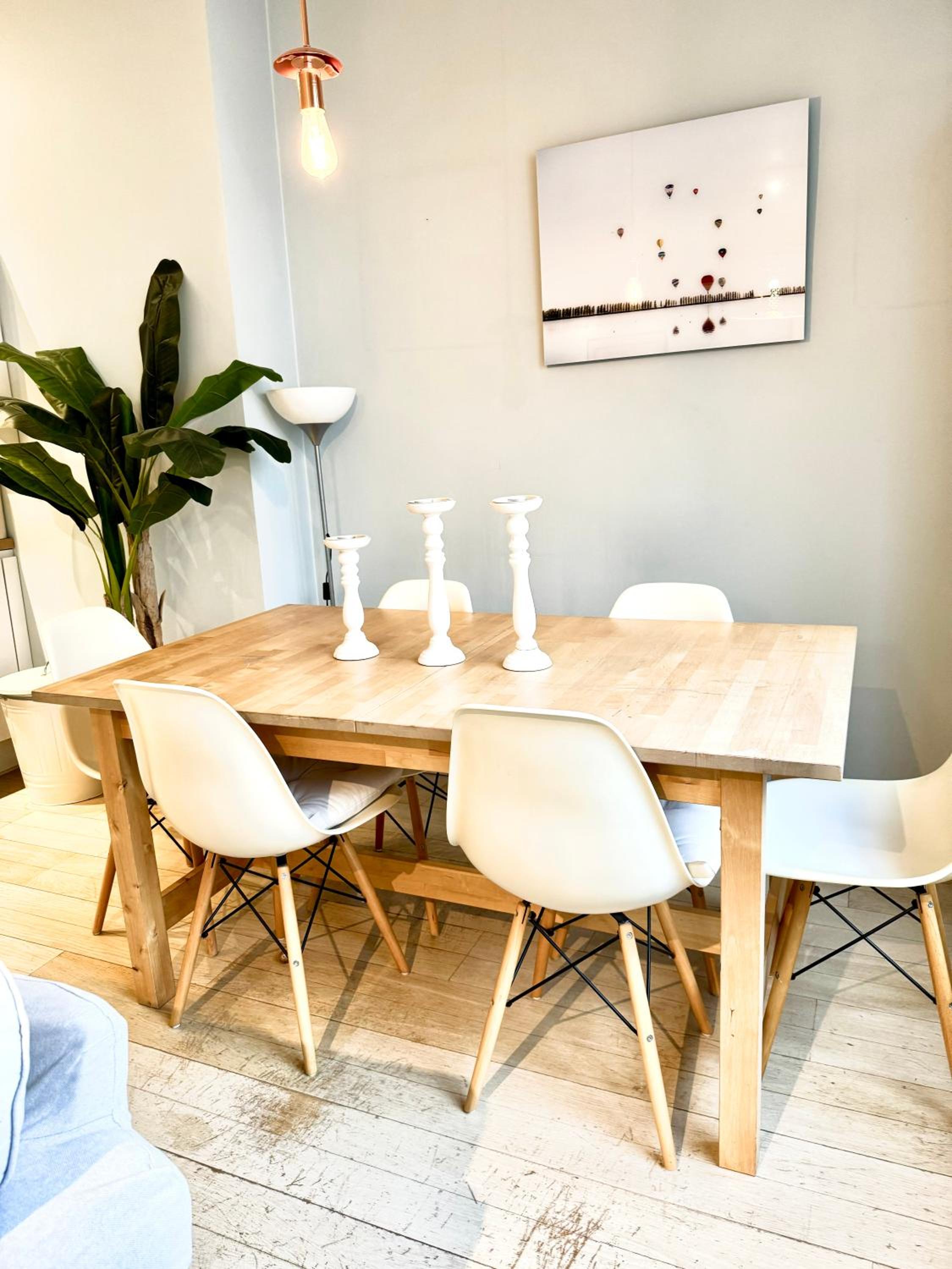 Beautiful 2 bedroom familiar luxury apartment