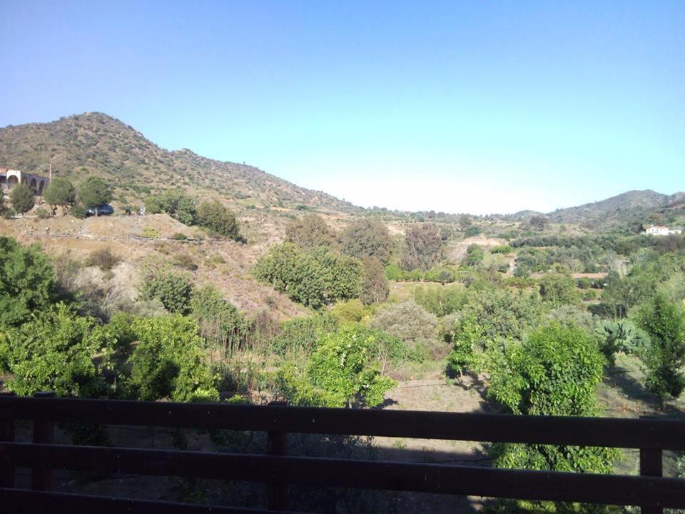 Evie's House Arakapas
