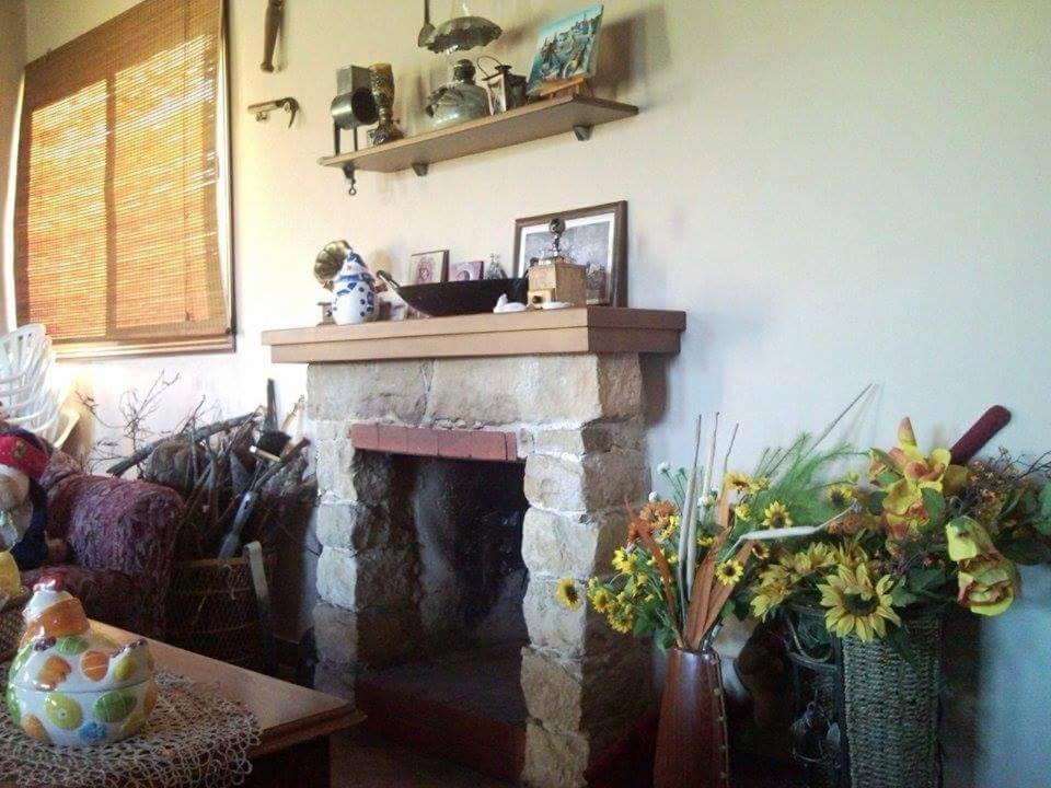 Evie's House Arakapas
