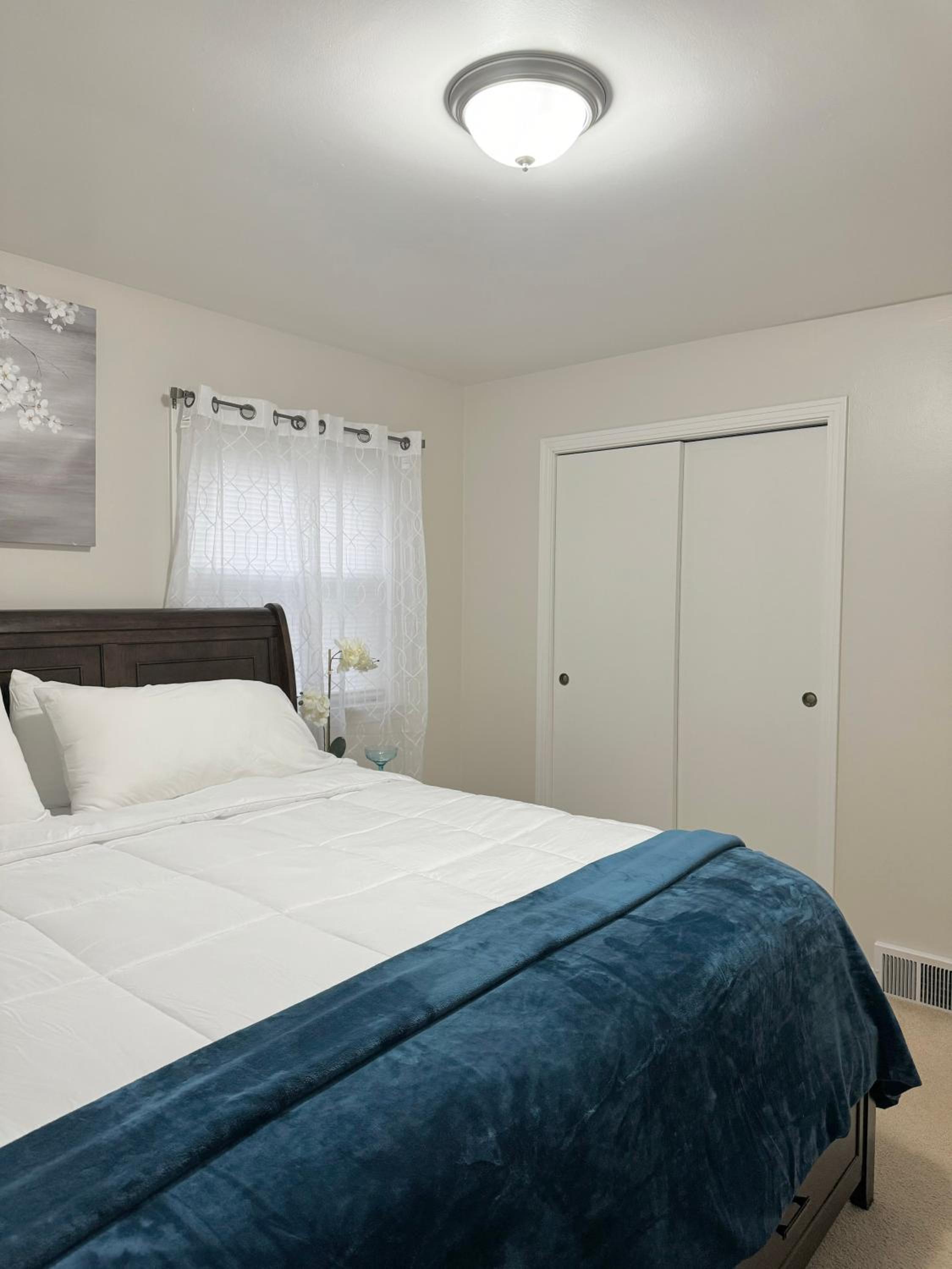 Beautiful 2 BDRM Ocean Inspired Oasis view 2