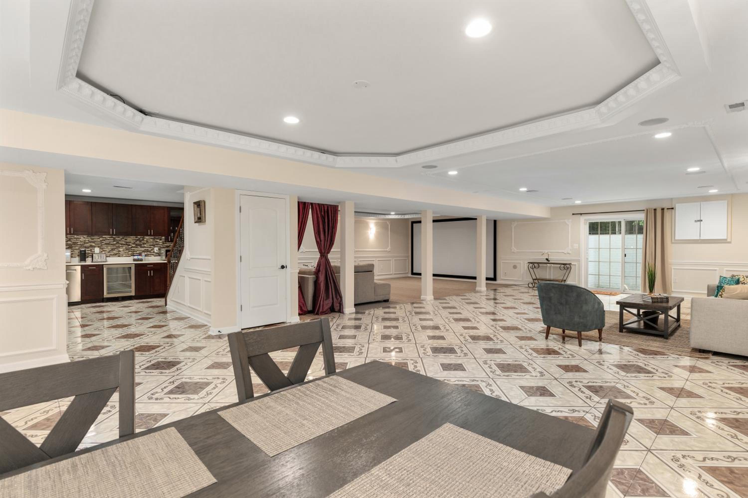 2 BR Serene & Peaceful On 4 Acres, Fairfax-GMU - Lower Level