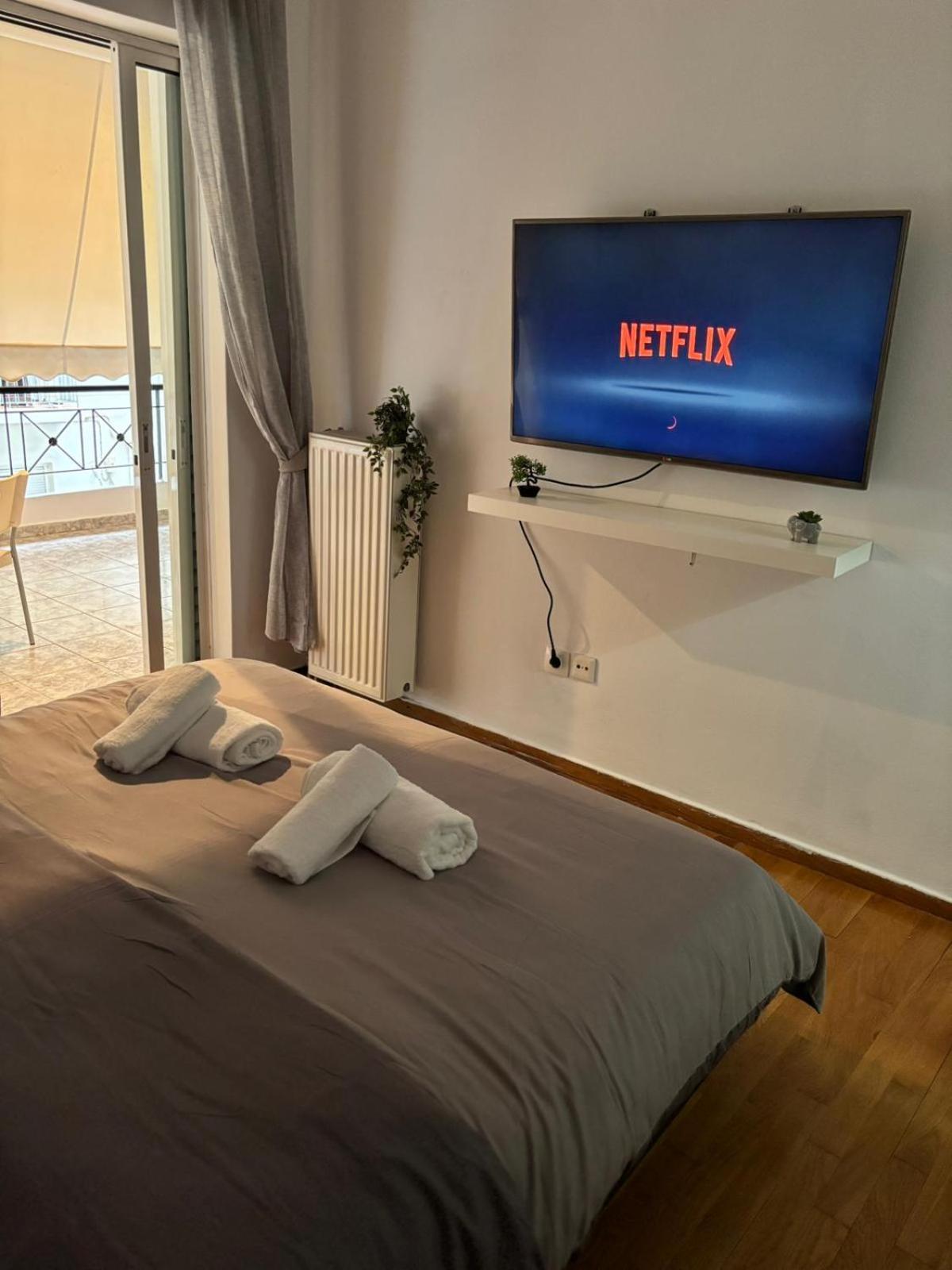 Modern Stay near Acropolis with Big Balcony